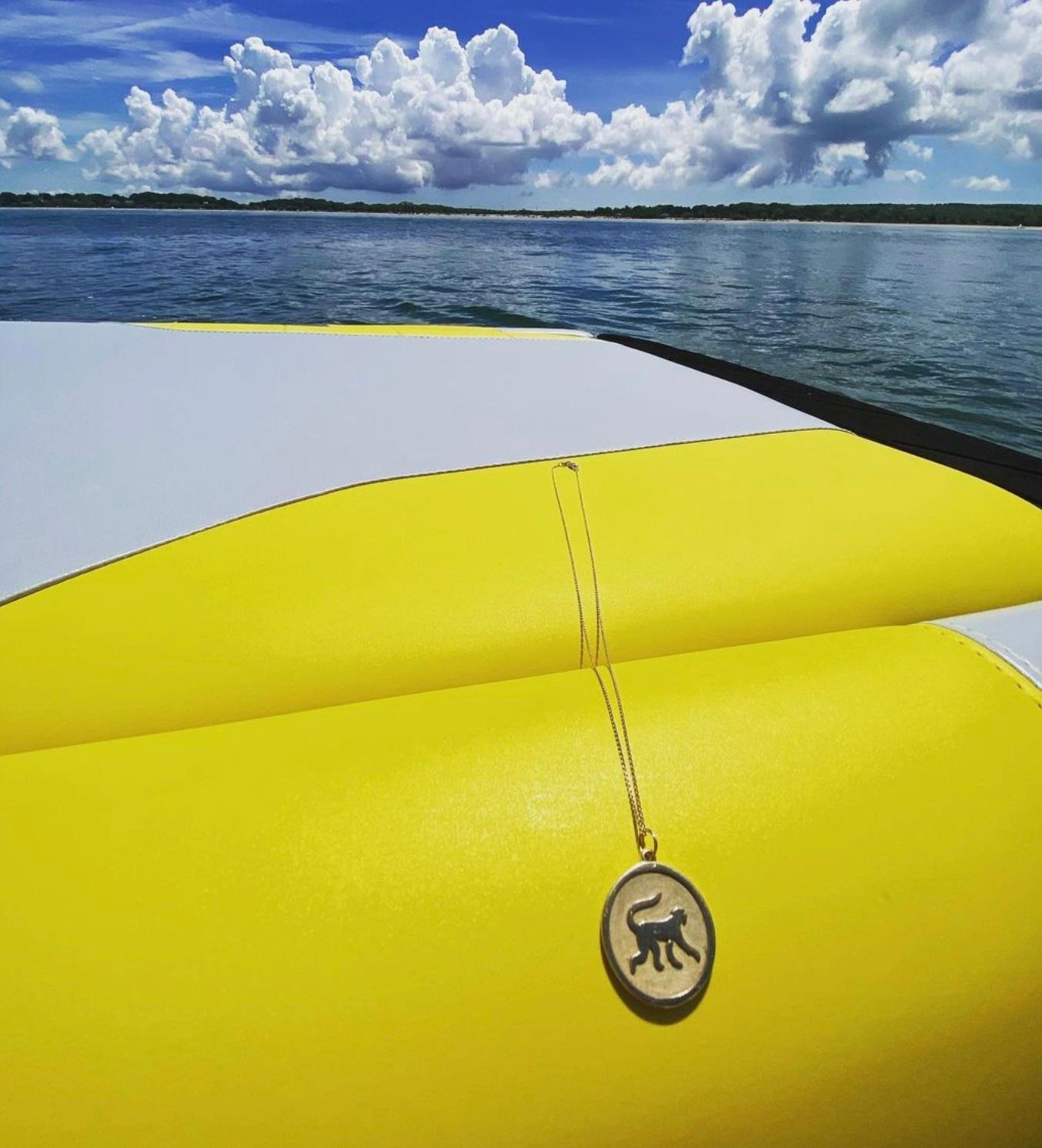 Medallón Pequeño Mono del Zodiaco Chino de Oro Amarillo de 14kt en venta 1