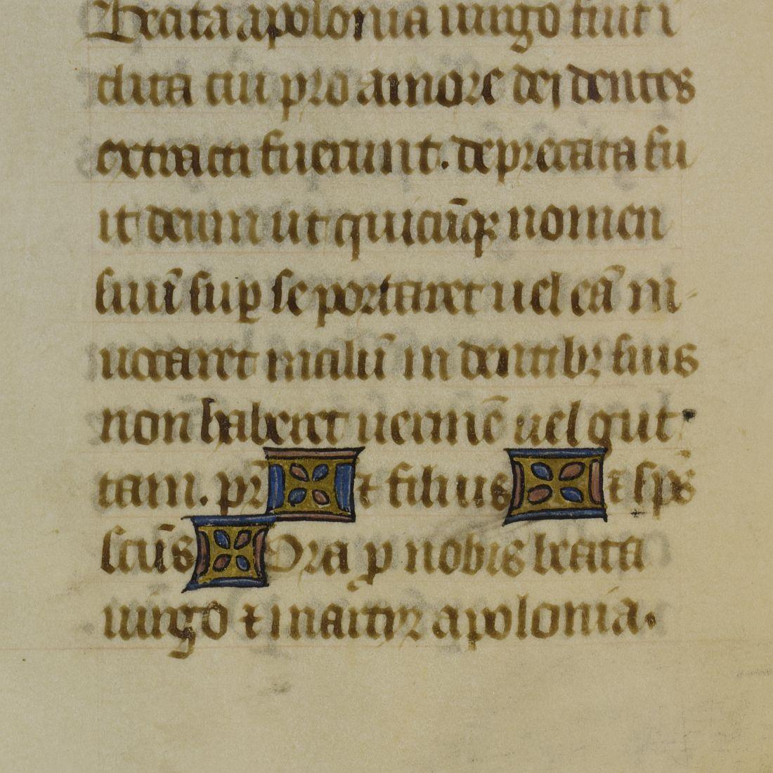 Gothique Petite page de livre en vélin enluminée du 15e siècle, écriture à la main en vente