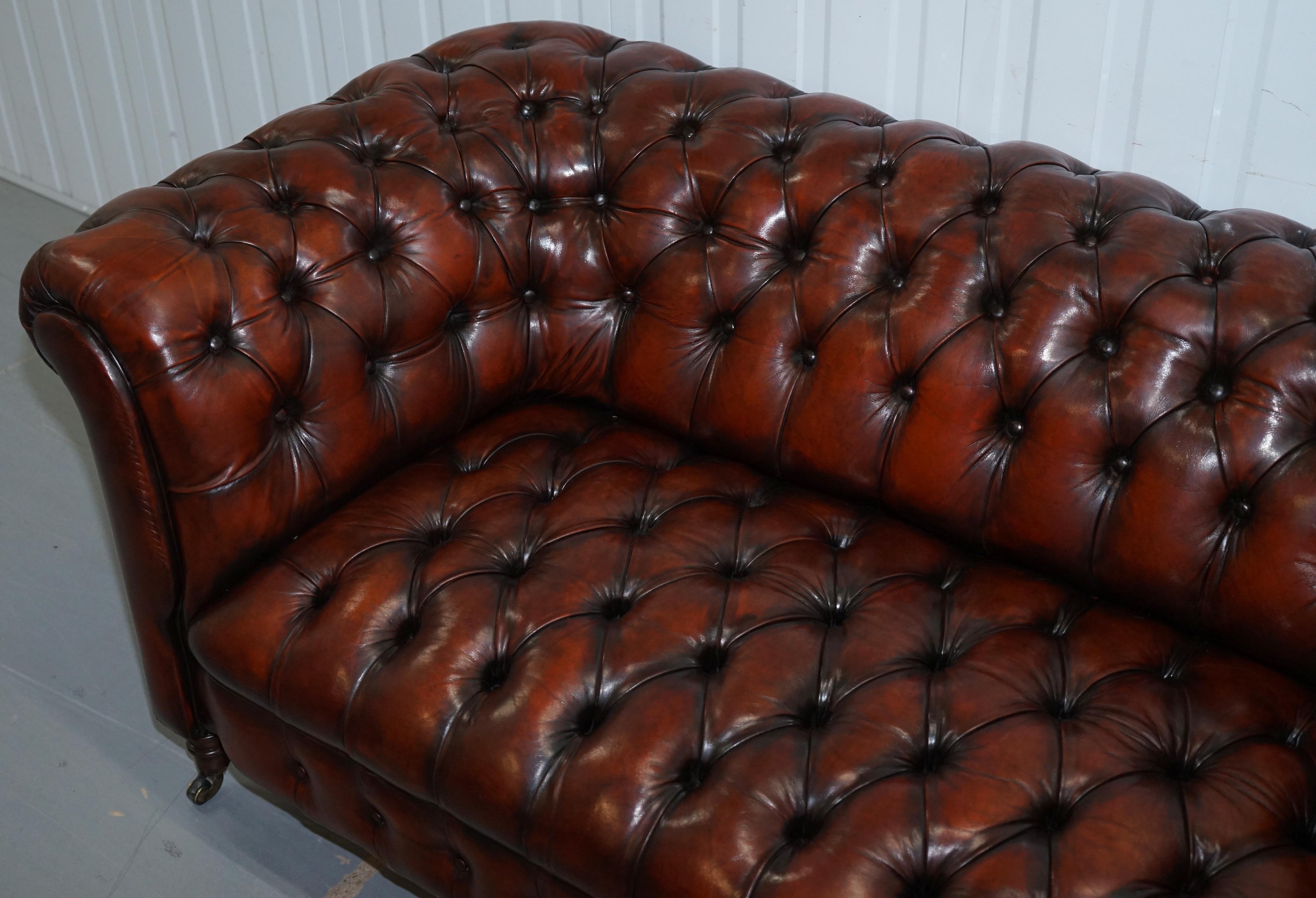 Restauriertes viktorianisches Chesterfield Whisky Brown Leder-Sofa (Englisch) im Angebot