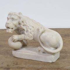 Small 17th/ 18th Century Italian Carved White Marble Lion