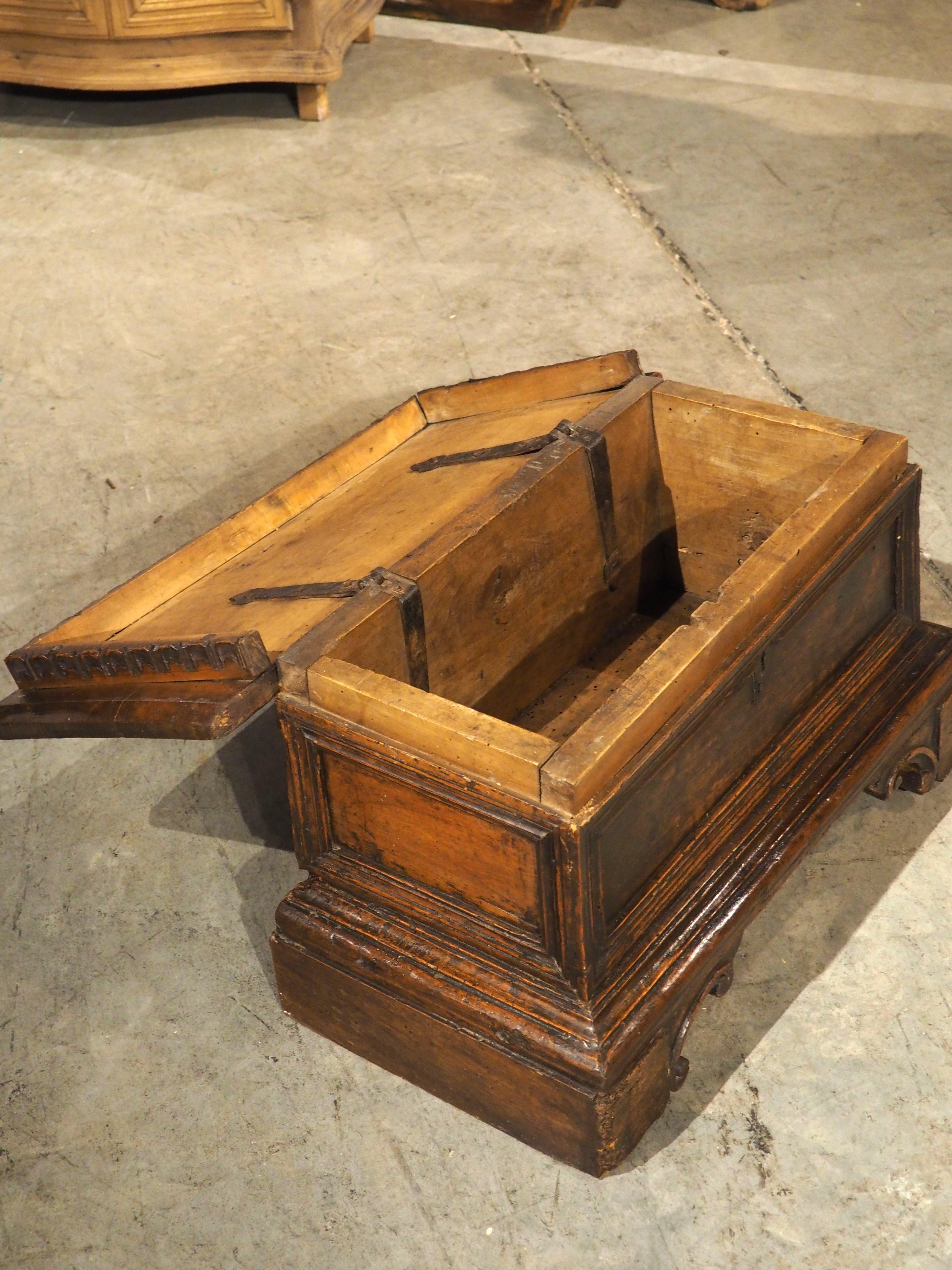 Small 17th Century Italian Carved Walnut Wood Cassone For Sale 10