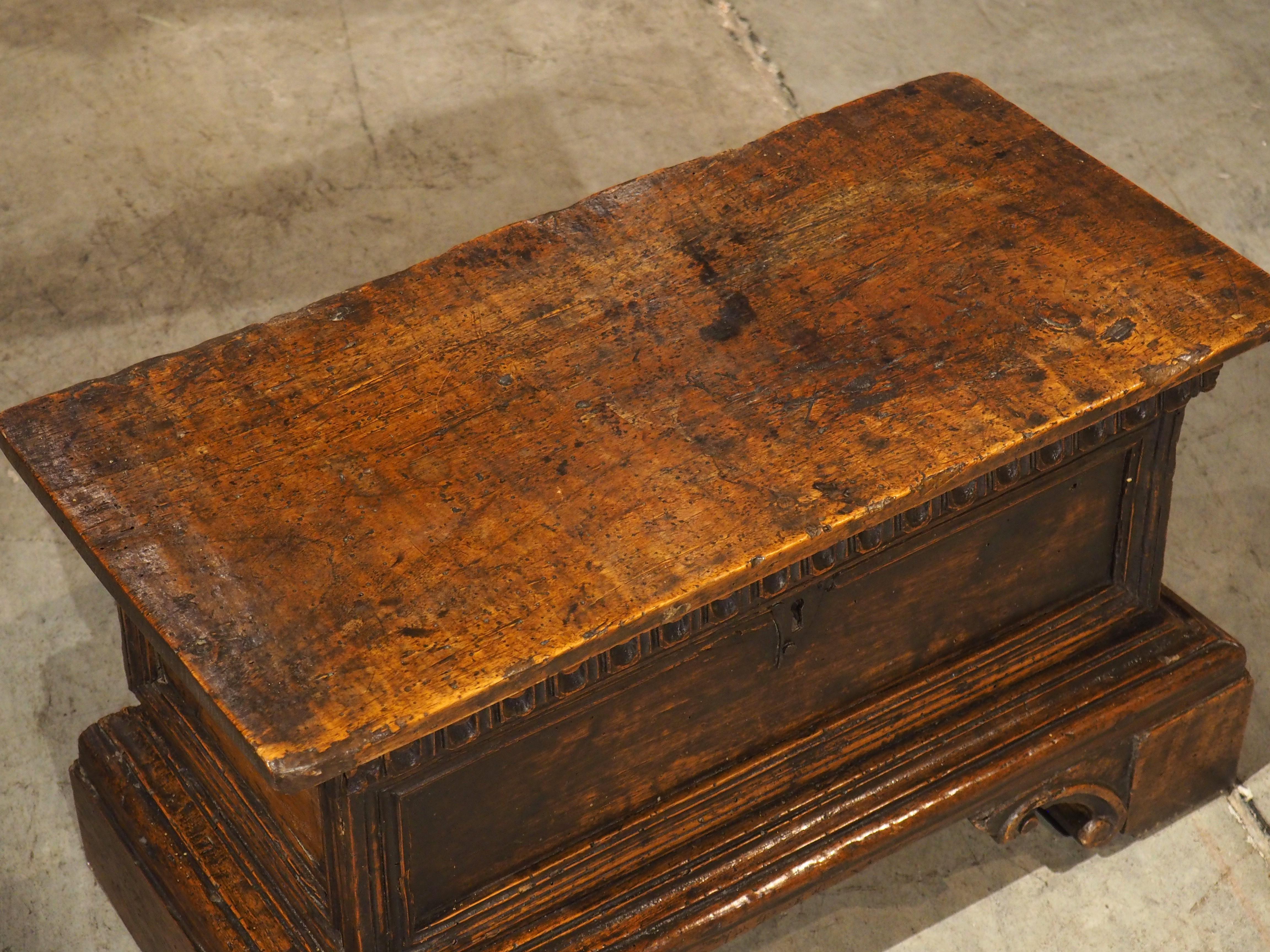 Small 17th Century Italian Carved Walnut Wood Cassone In Good Condition For Sale In Dallas, TX