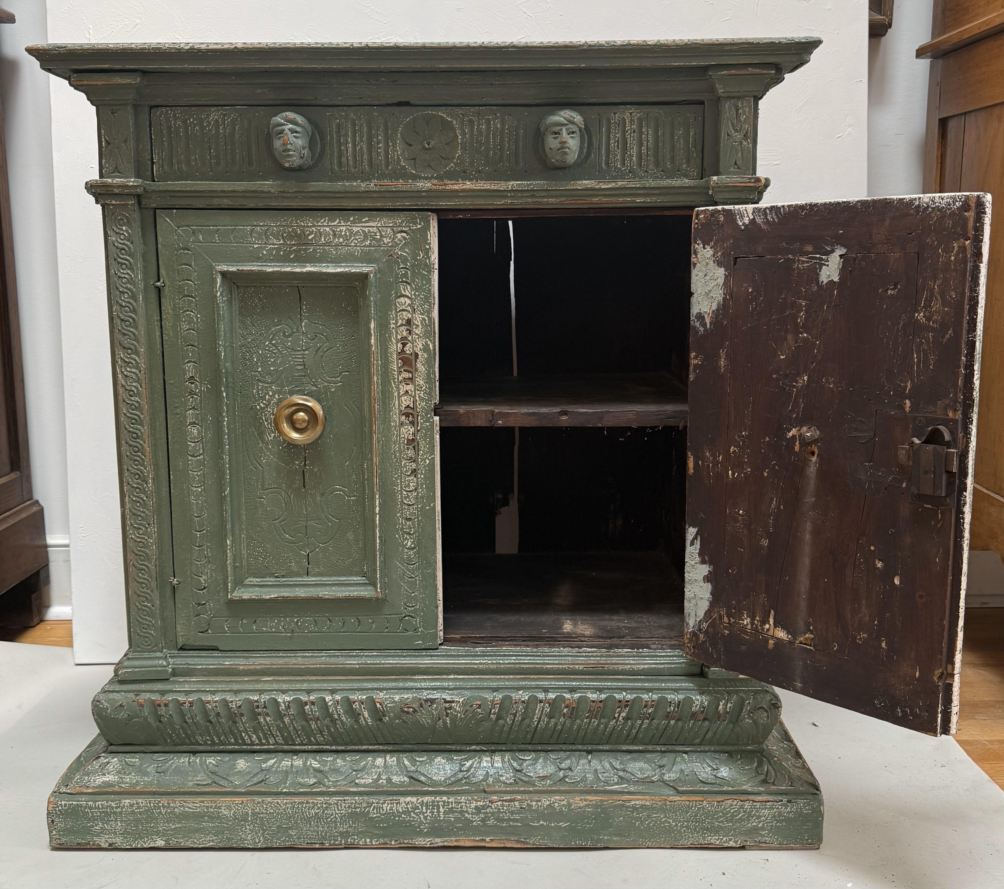 Small 17th Century Italian Renaissance Credenza For Sale 5