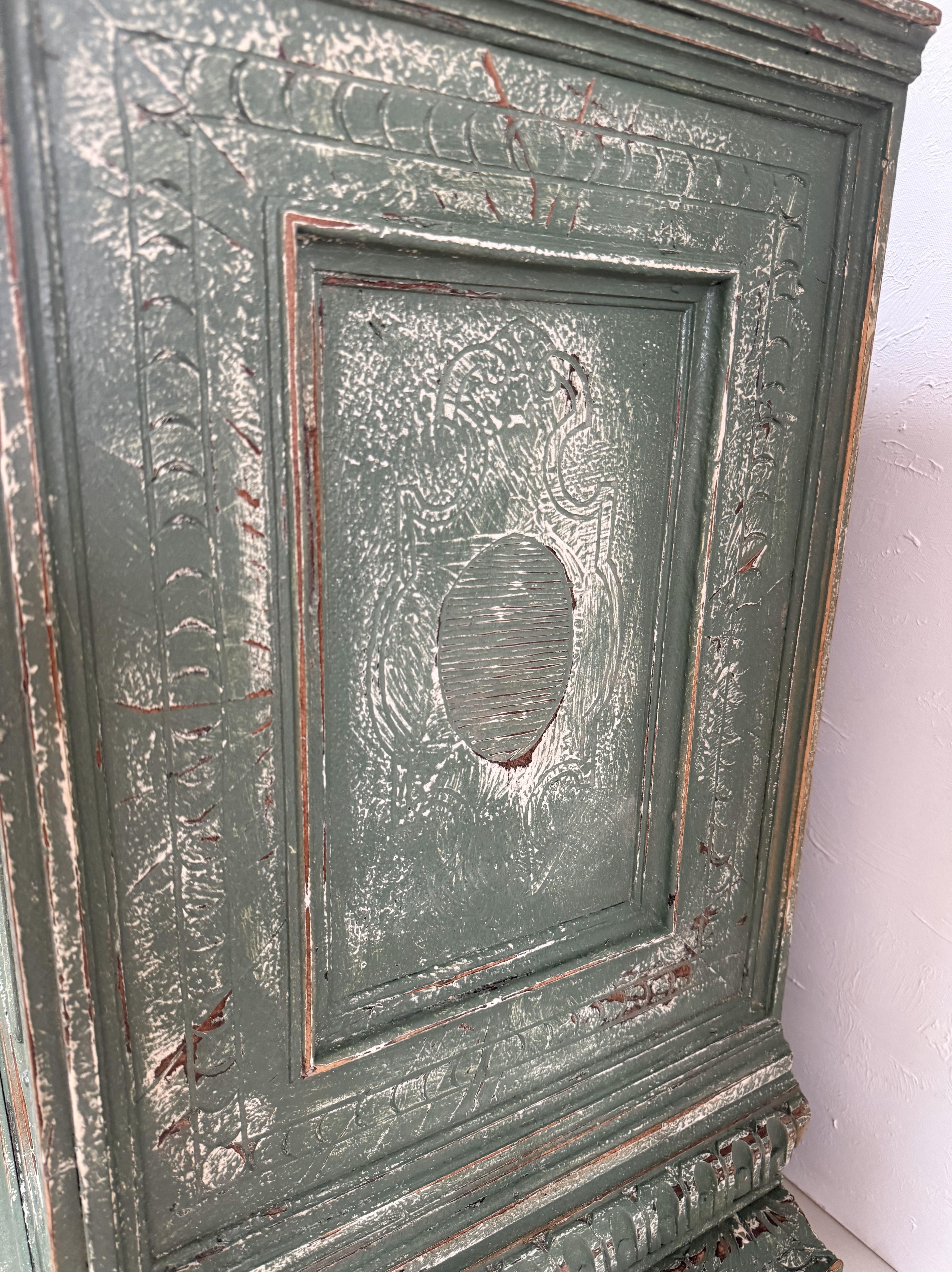 Small 17th Century Italian Renaissance Credenza For Sale 8