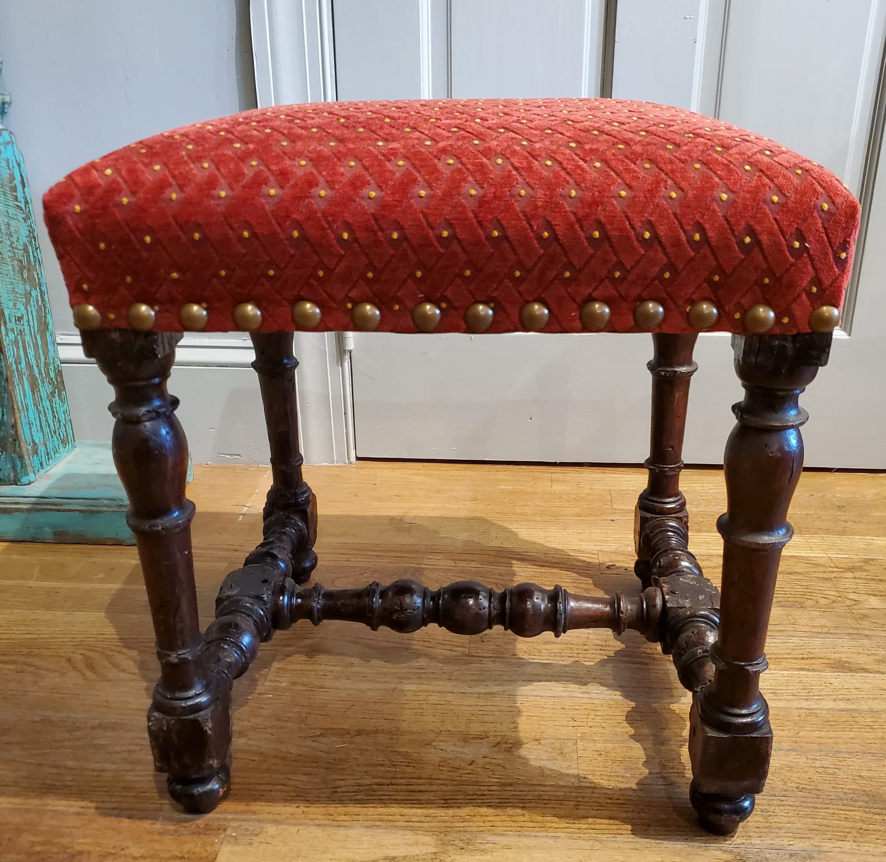 French Small 17th Century Stool Upholstered in Red Chenille Fabric and Brass Nailheads
