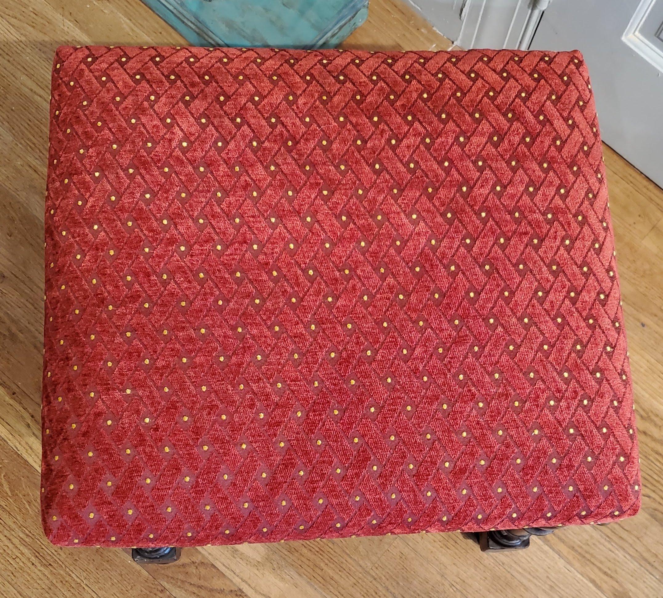Small 17th Century Stool Upholstered in Red Chenille Fabric and Brass Nailheads 4