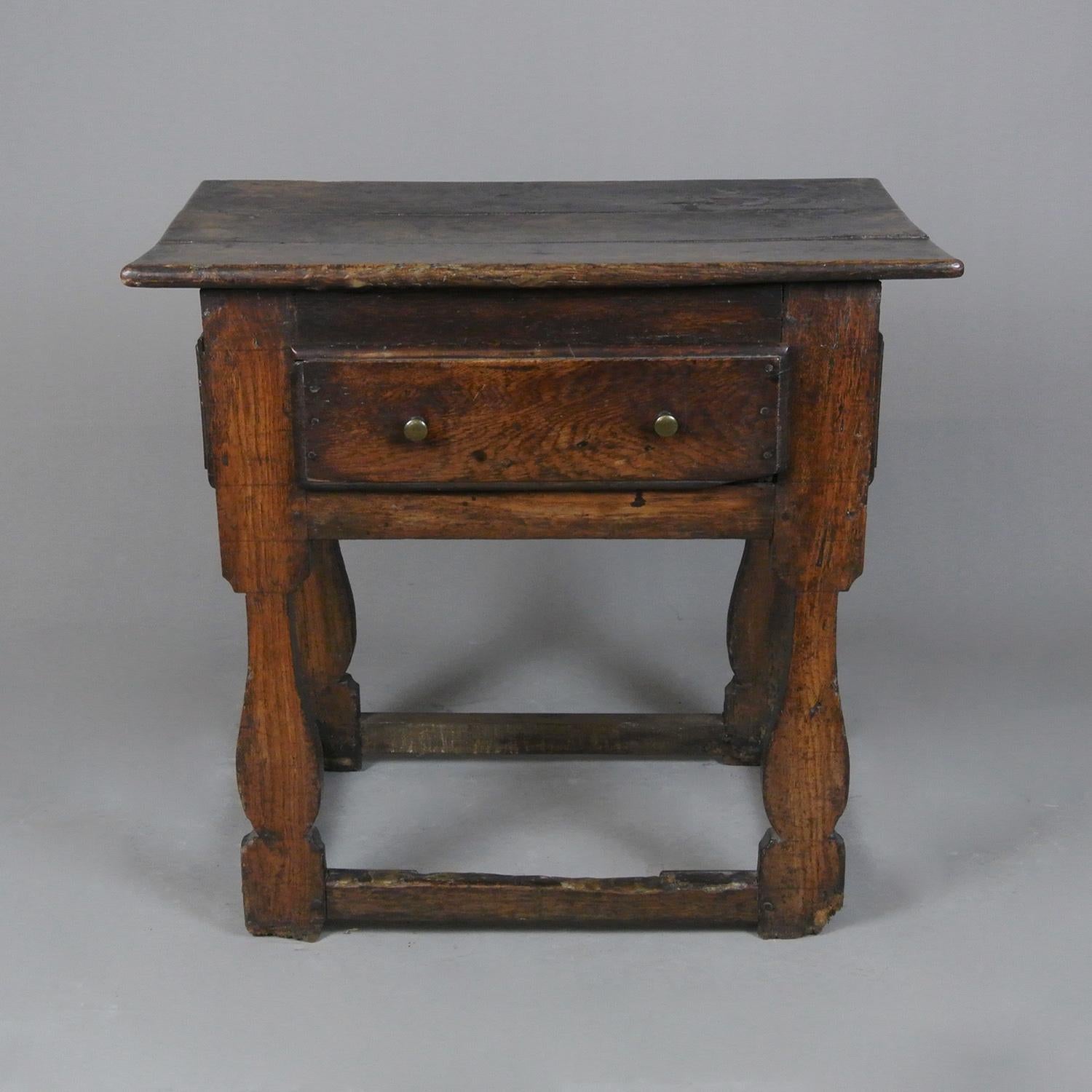 Small 17th Century Oak and Elm Tavern Table c. 1620 In Good Condition In Heathfield, GB