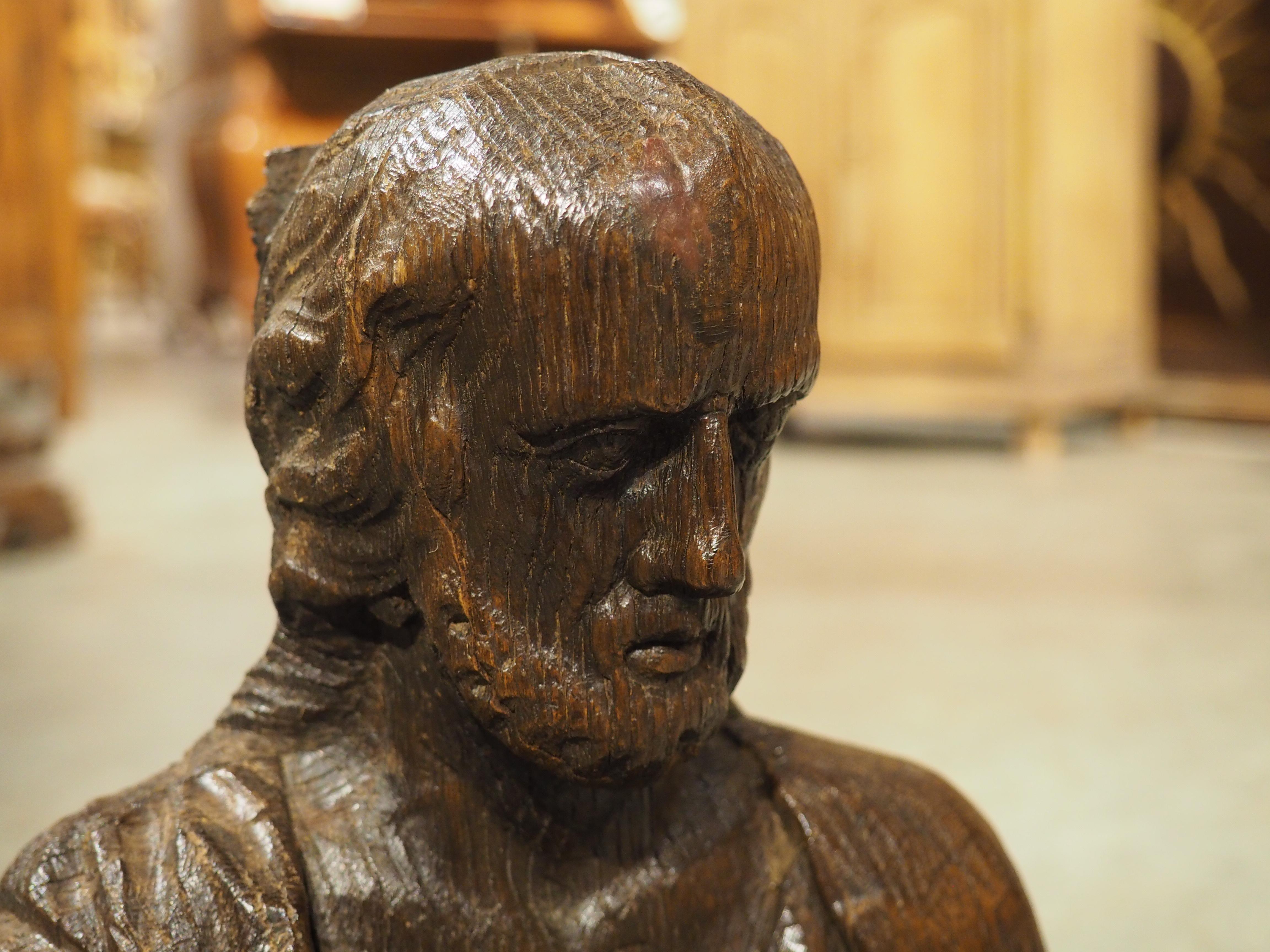 Francese Piccolo busto intagliato in Oak del XVII secolo proveniente dalla Francia in vendita