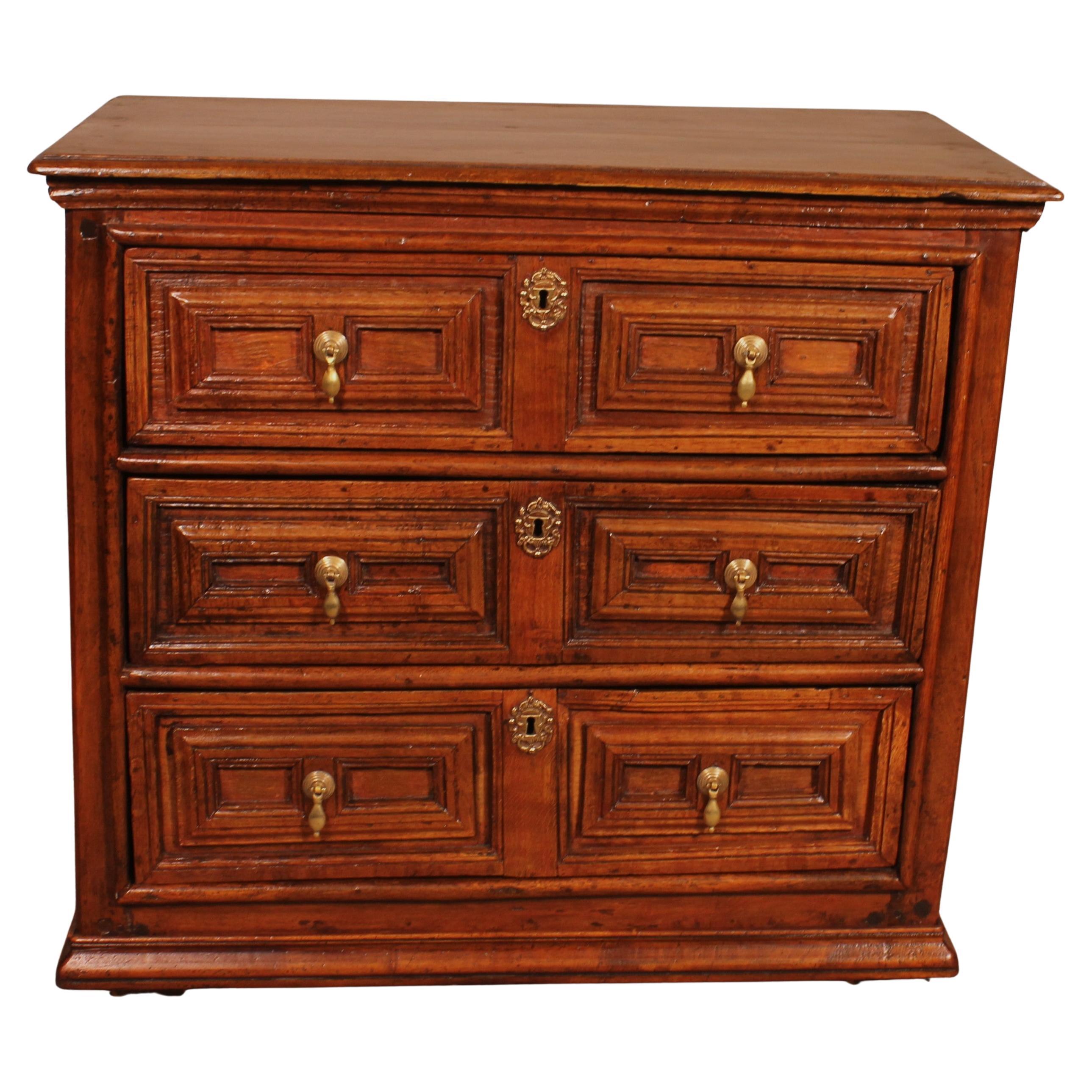 Small 17th Century Oak Chest Of Drawers William And Mary Period