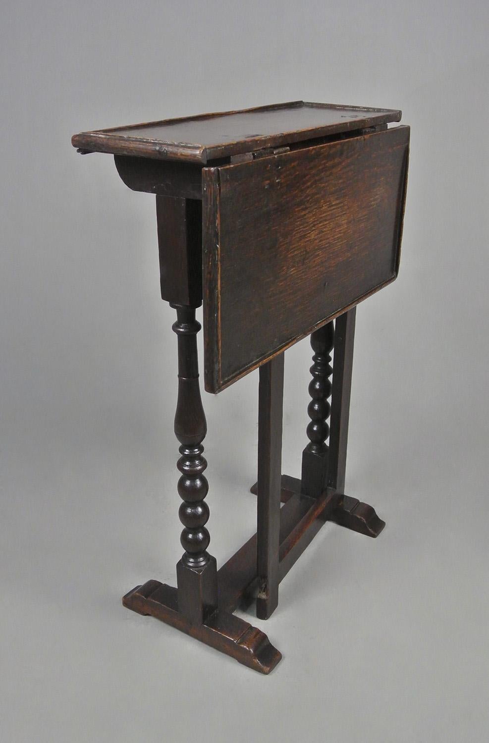 Small 17th Century Oak Coaching Table with Provenance c. 1670 3