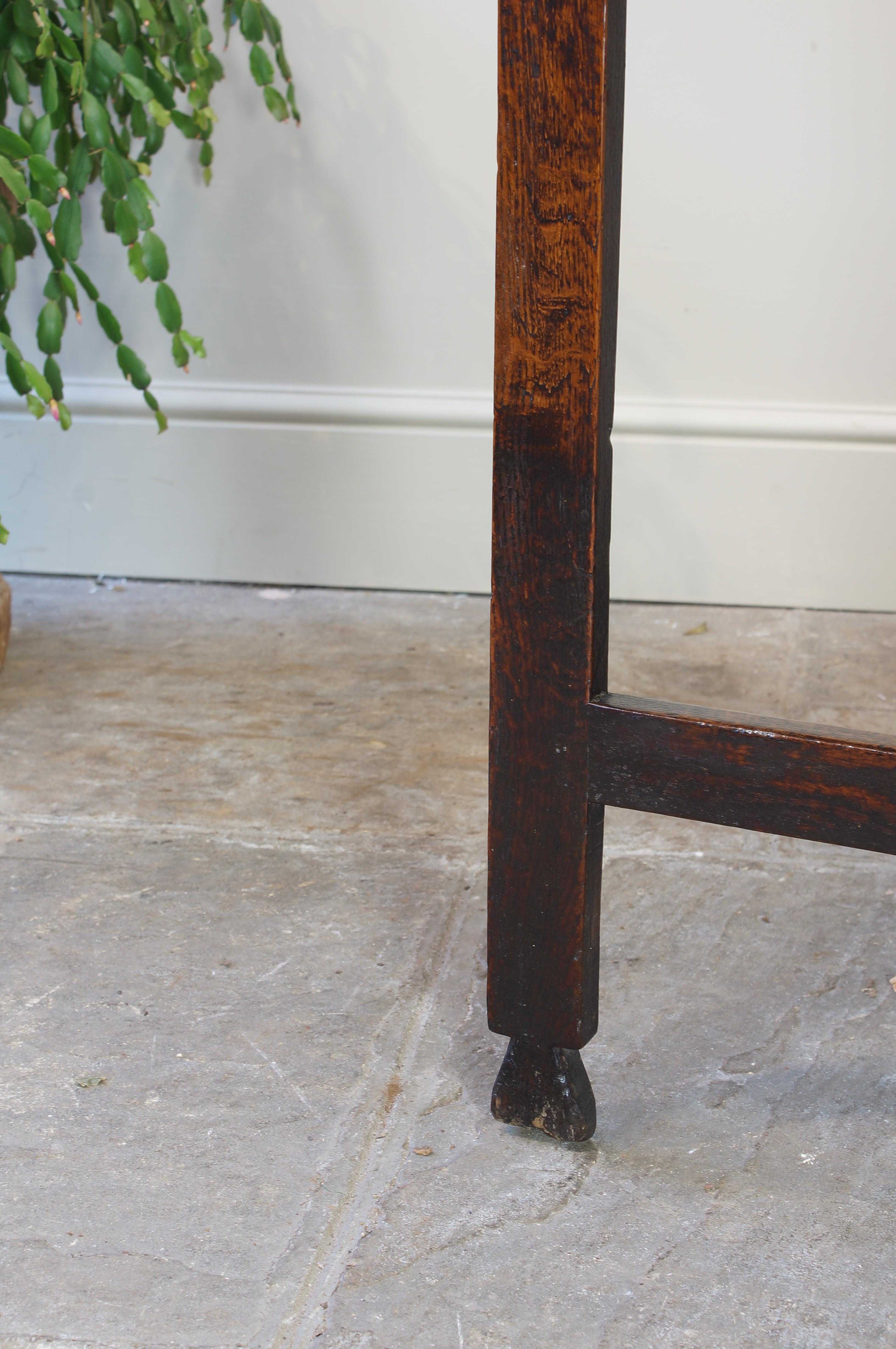A good 17th Century drop leaf table of small proportions having a fantastic colour and patina.
Having bobbin turned legs, moulded stretchers and simple joined gates to support the leaves.
Tables of this size are very practical, great at the end of a