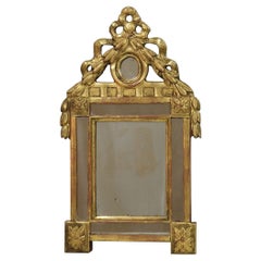 Pequeño espejo francés del siglo XVIII / XIX de madera dorada estilo Luis XVI
