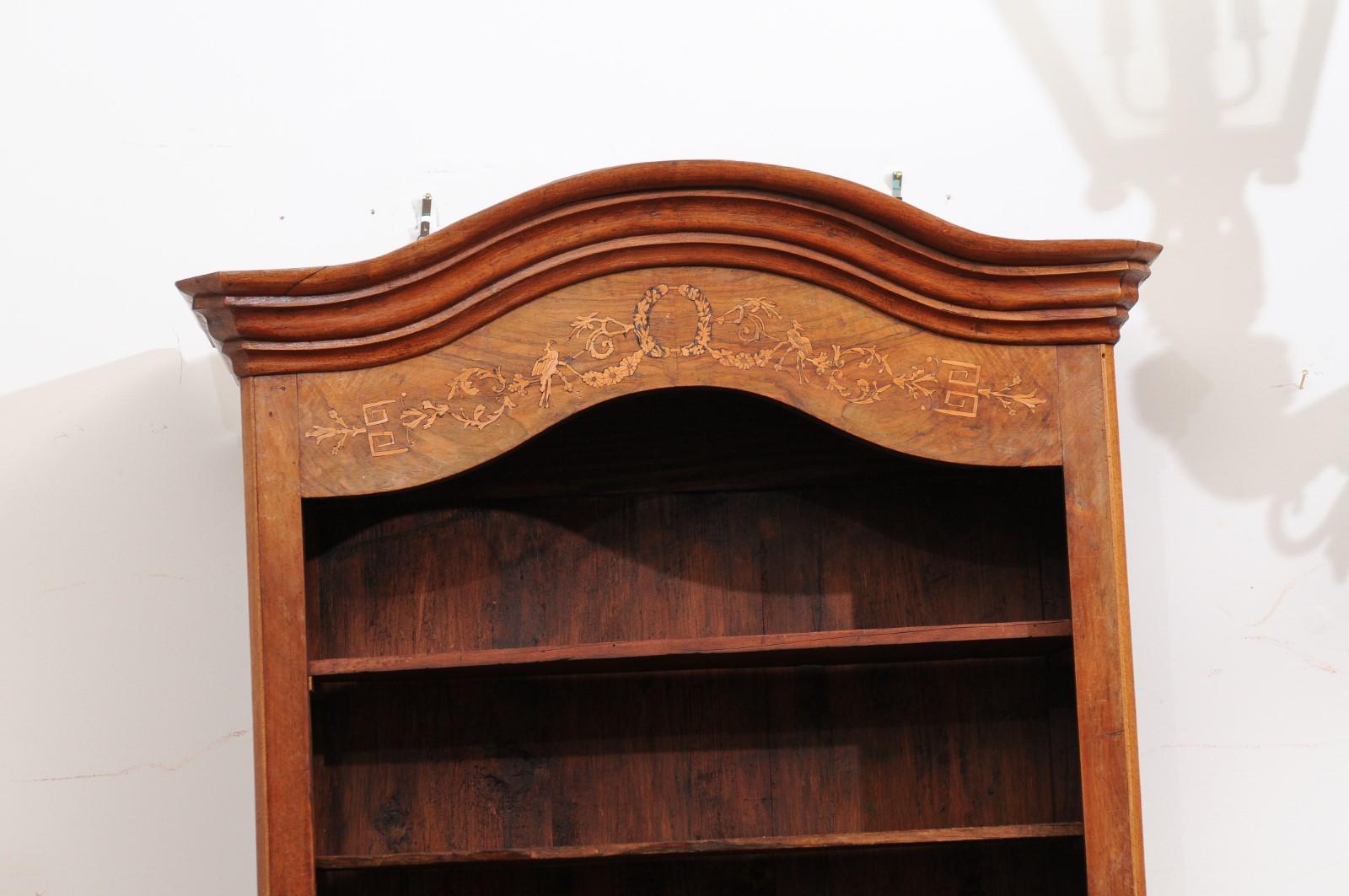 Small 1850s Italian Walnut Vitrine with Bonnet Top and Inlaid Foliage Friezes In Good Condition In Atlanta, GA
