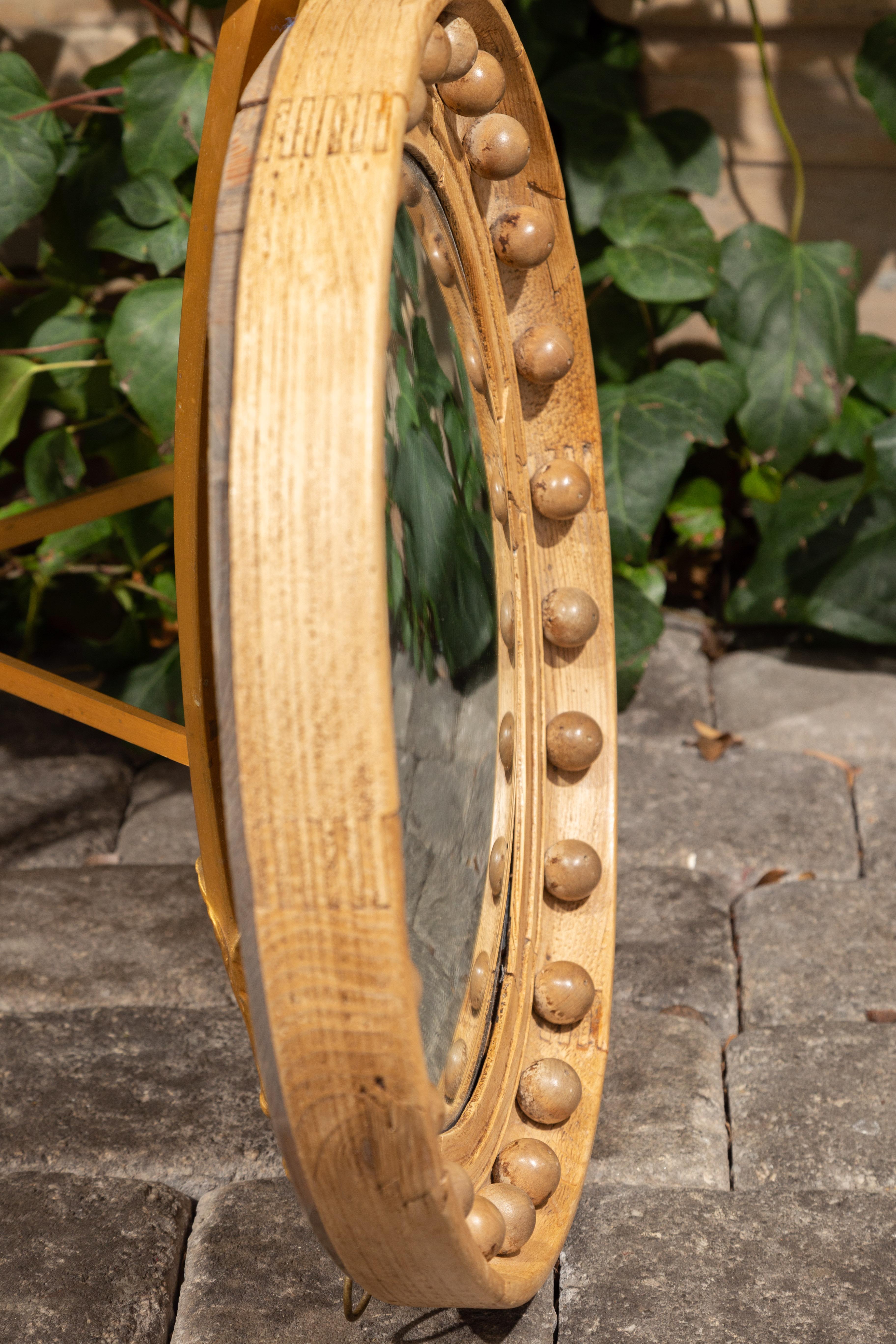 Small 1880s English Oak Convex Bullseye Girandole Mirror with Natural Finish For Sale 5
