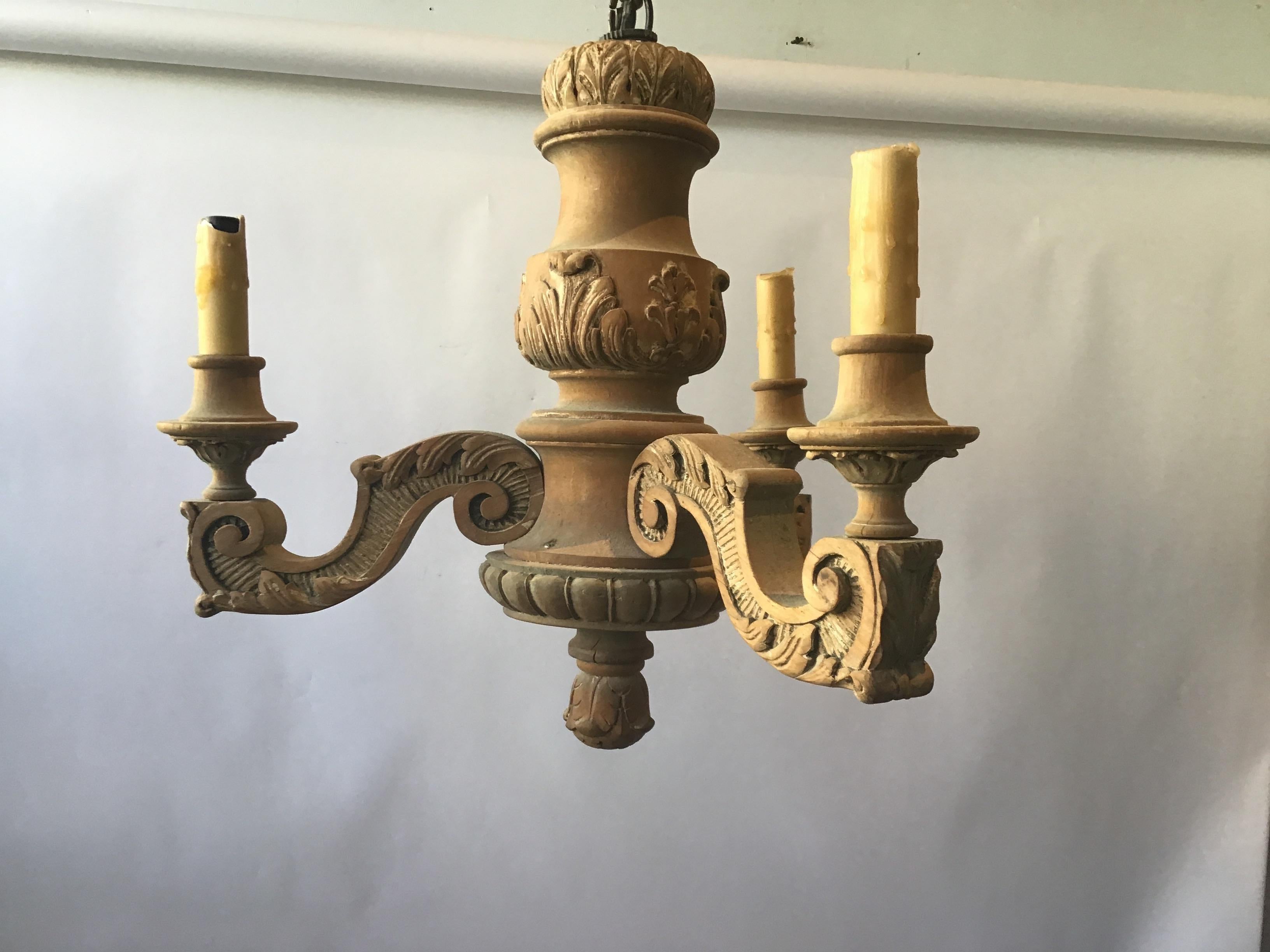 Small 1890s French Carved Wood Chandelier In Good Condition In Tarrytown, NY