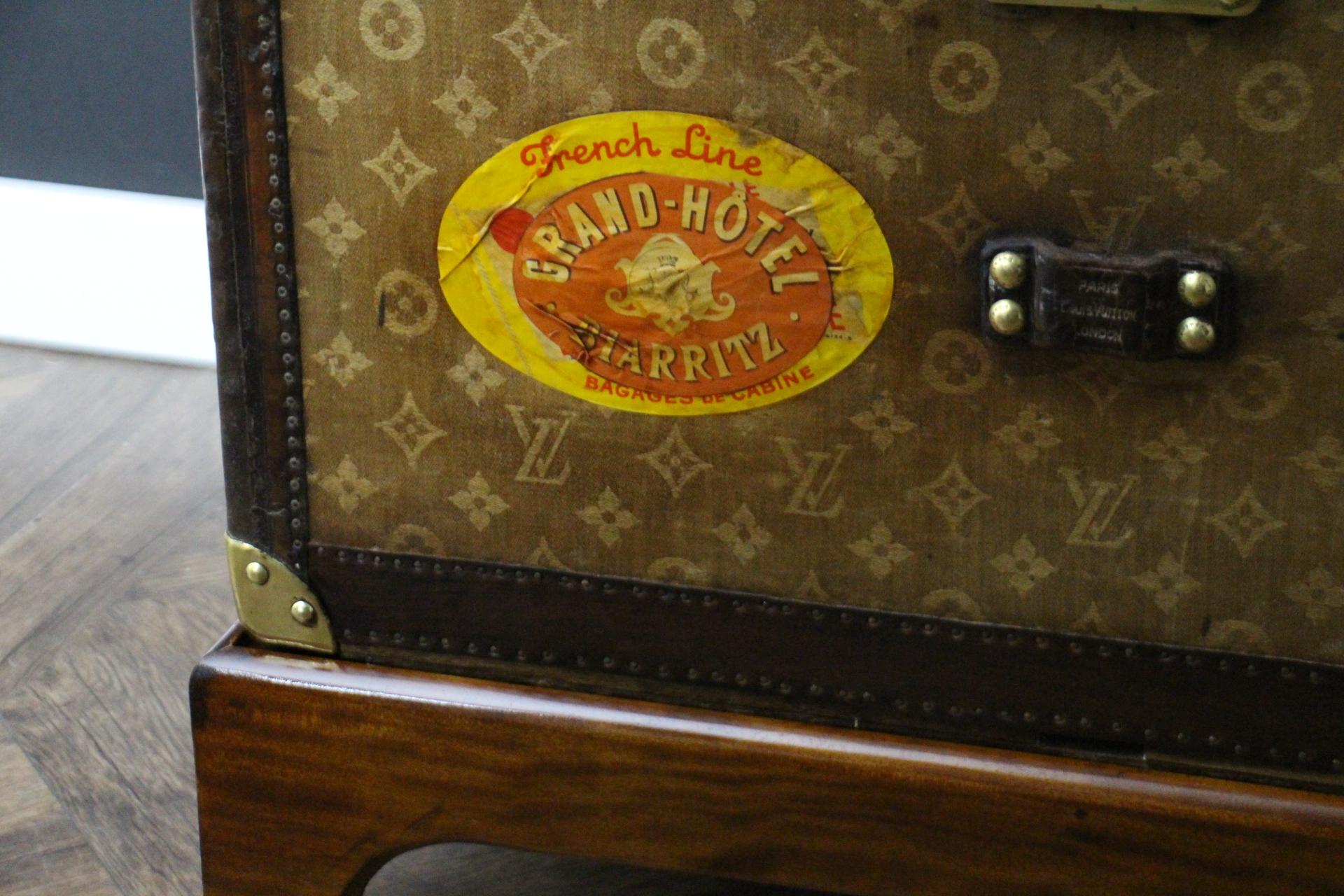 Small 1890's Louis Vuitton Monogram Steamer Trunk, Vuitton Trunk in Woven Canvas 3