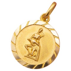 Small 18K Vintage zodiac charm - Aquarius - 18 karat solid yellow gold Star sign