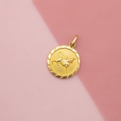 Small 18K Vintage zodiac pendant - Taurus - 18 karat solid yellow gold Star sign
