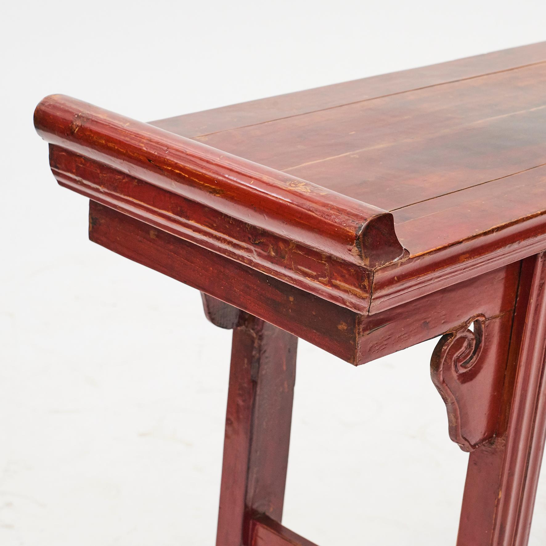 Alter Tisch des 19. Jahrhunderts aus Pfirsichholz  China (Ming-Dynastie) im Angebot