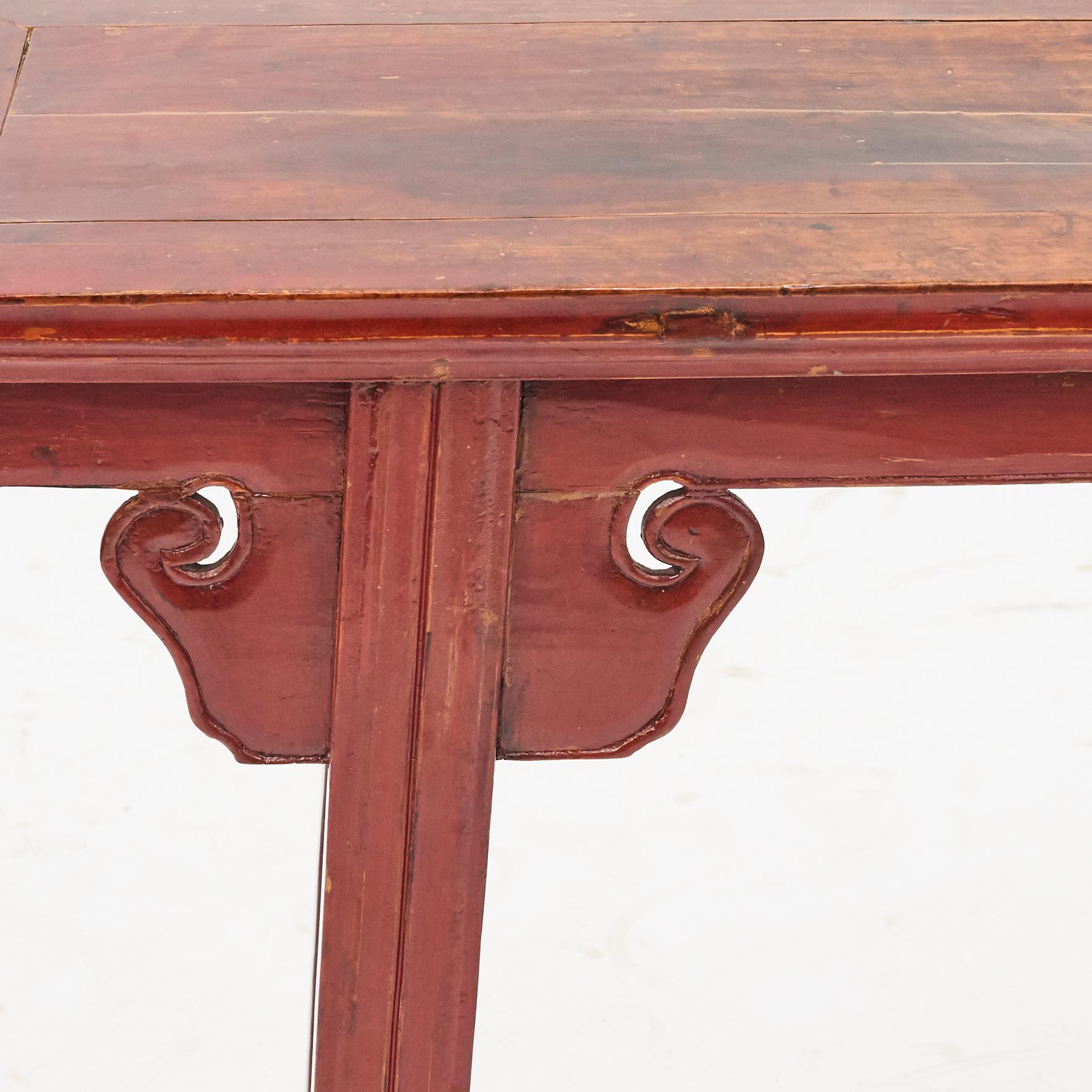 Alter Tisch des 19. Jahrhunderts aus Pfirsichholz  China (Chinesisch) im Angebot
