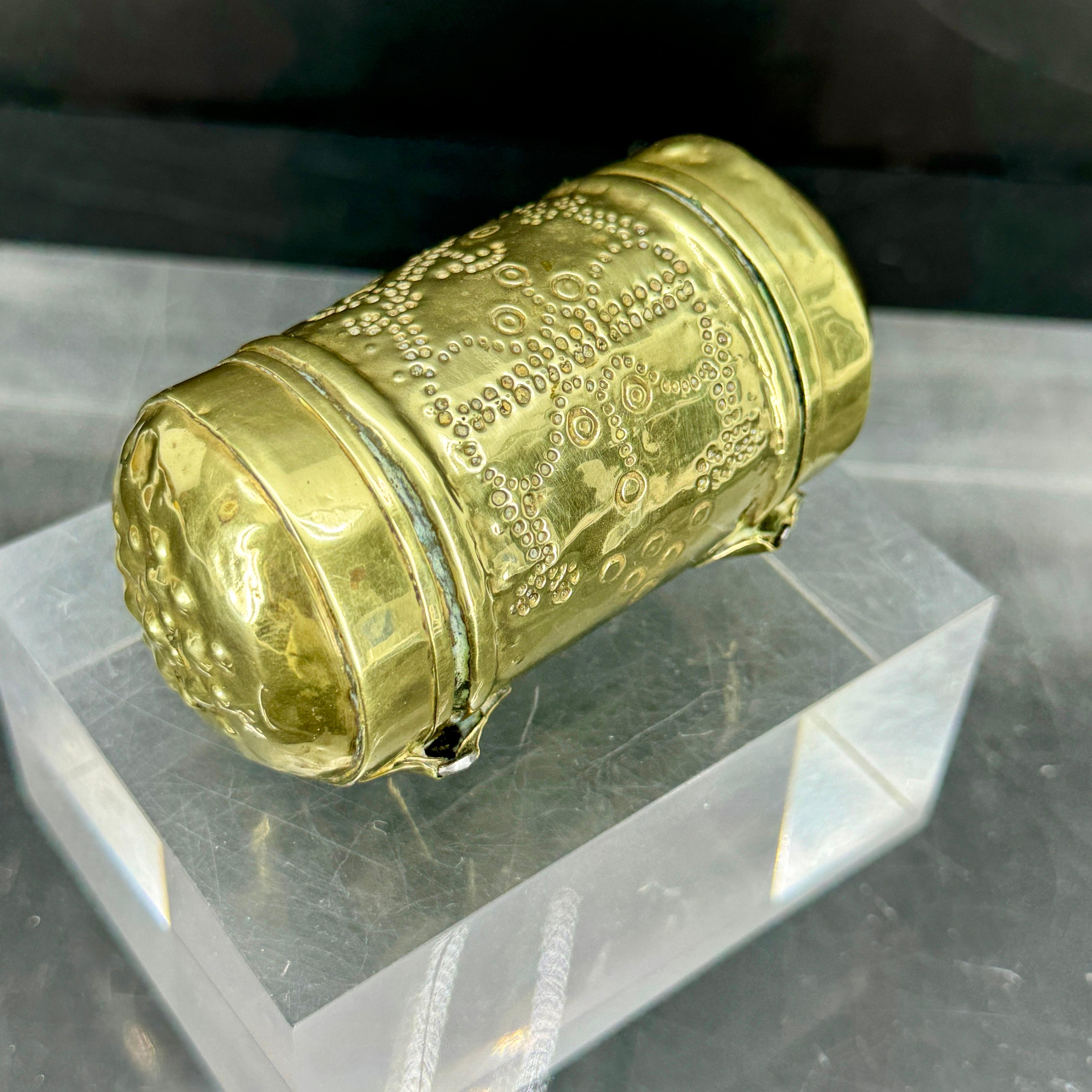Small 18th Century Brass Two Compartment Brass Container In Good Condition In Haddonfield, NJ