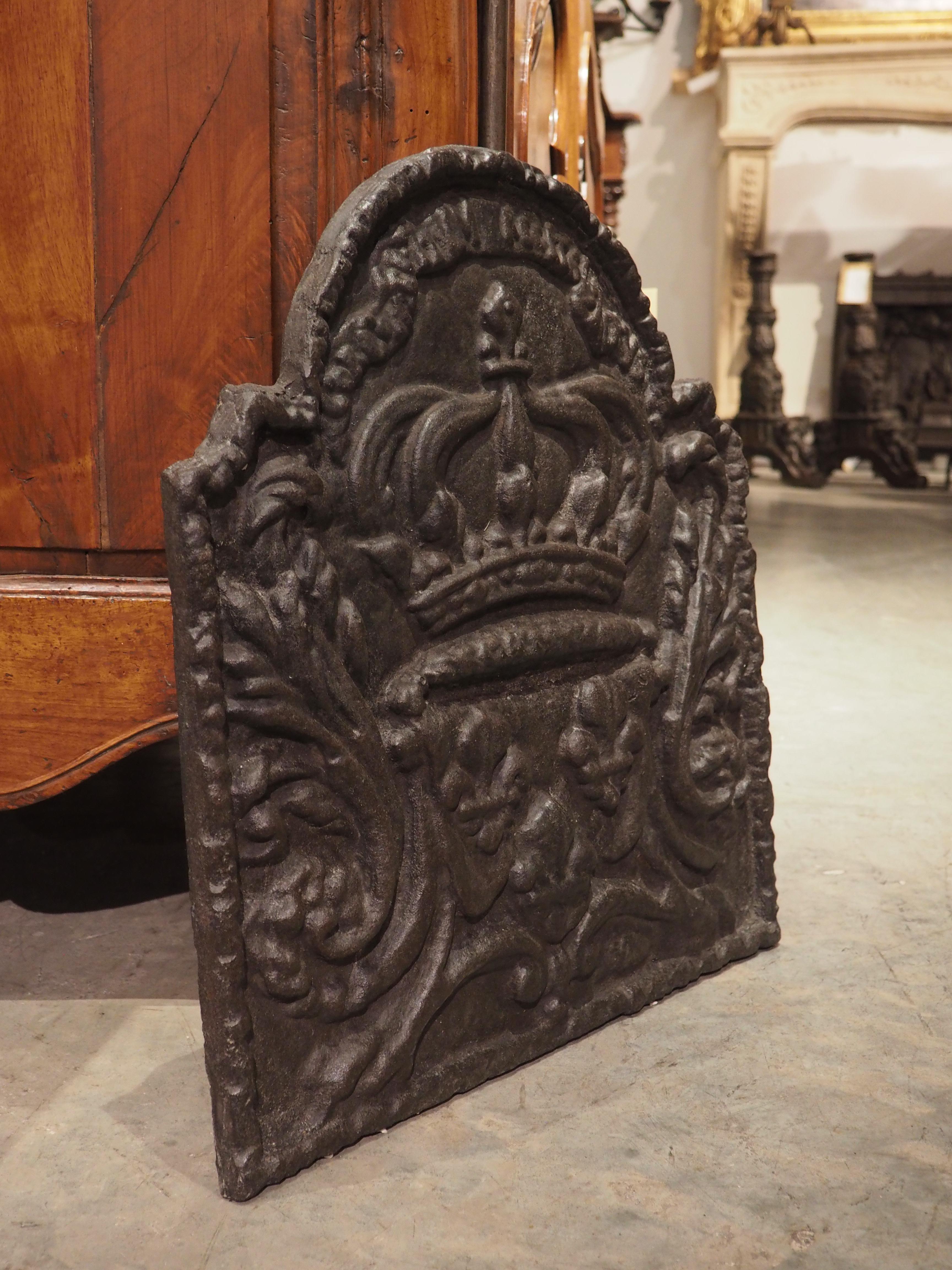 Small 18th Century Cast Iron Fireback, The Coat of Arms of France 4
