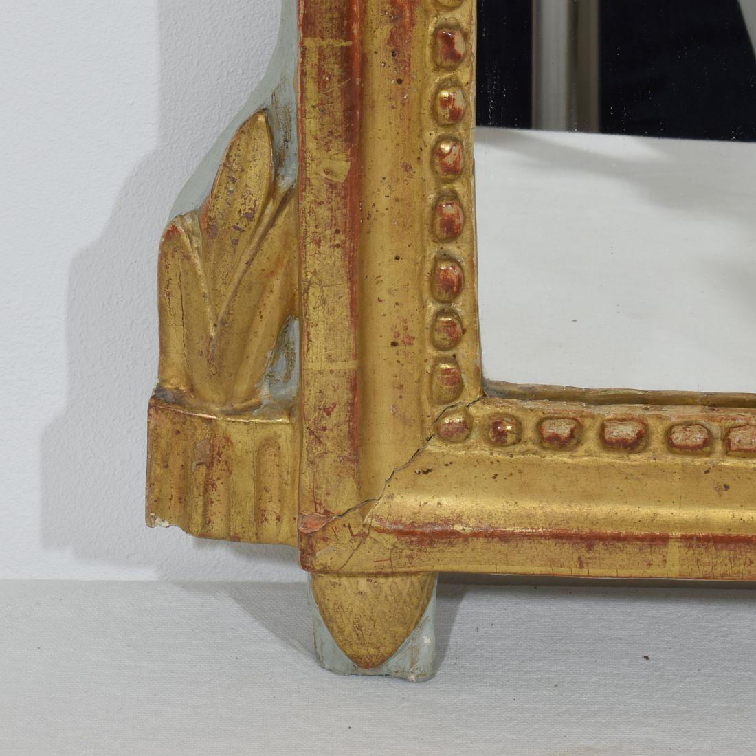 Kleiner französischer Giltwood-Spiegel im Louis-XVI-Stil aus dem 18. im Angebot 6