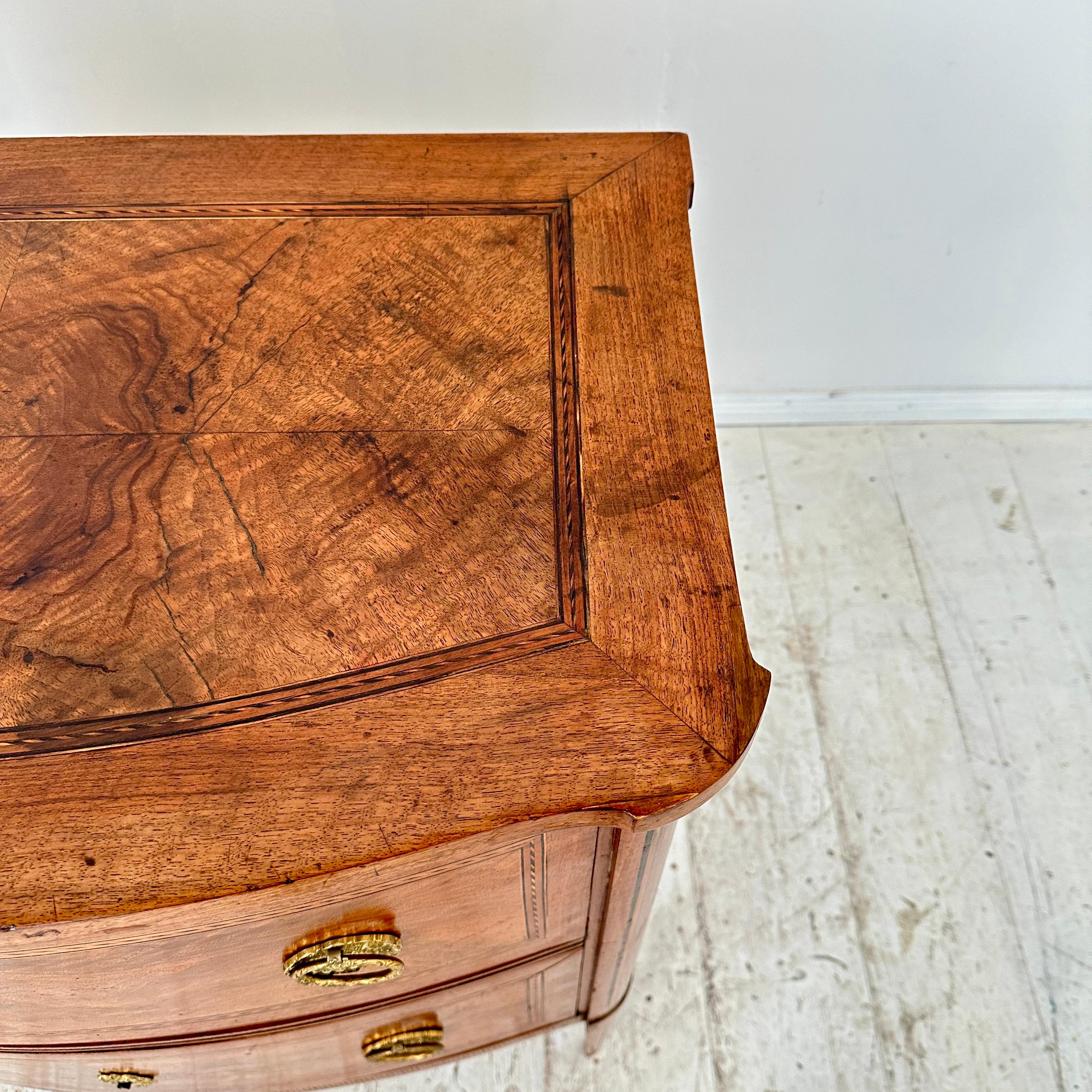 Small 18th Century German Louis Seize Commode in Walnut with 2 Drawers, 1790 For Sale 8