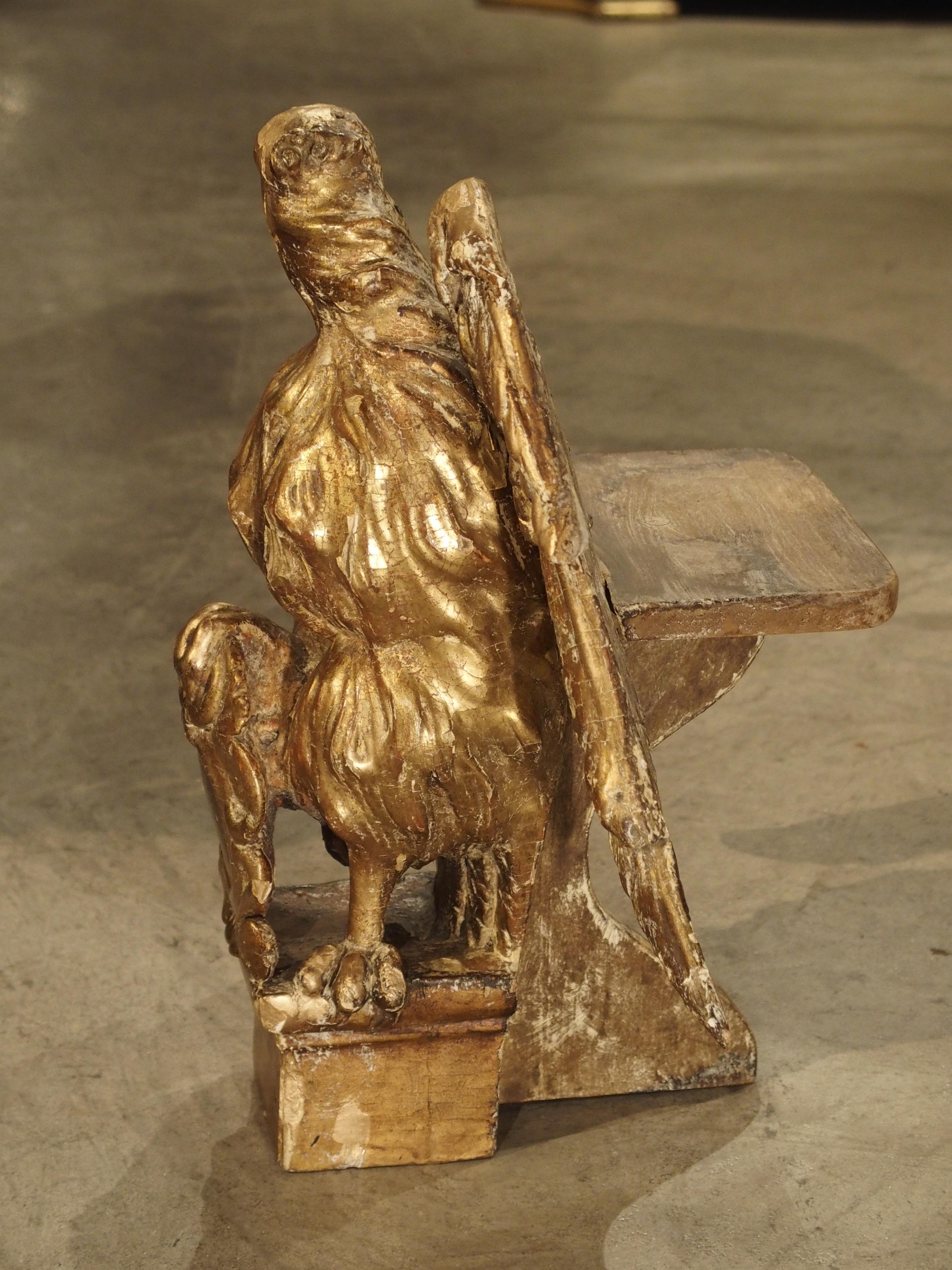 Small 18th Century Italian Giltwood Eagle Bookholder or Stand In Good Condition In Dallas, TX