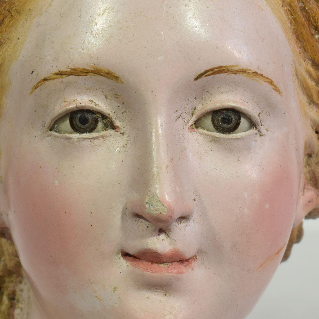 Small 18th Century Italian / Neapolitan Terracotta Head of a Madonna 11