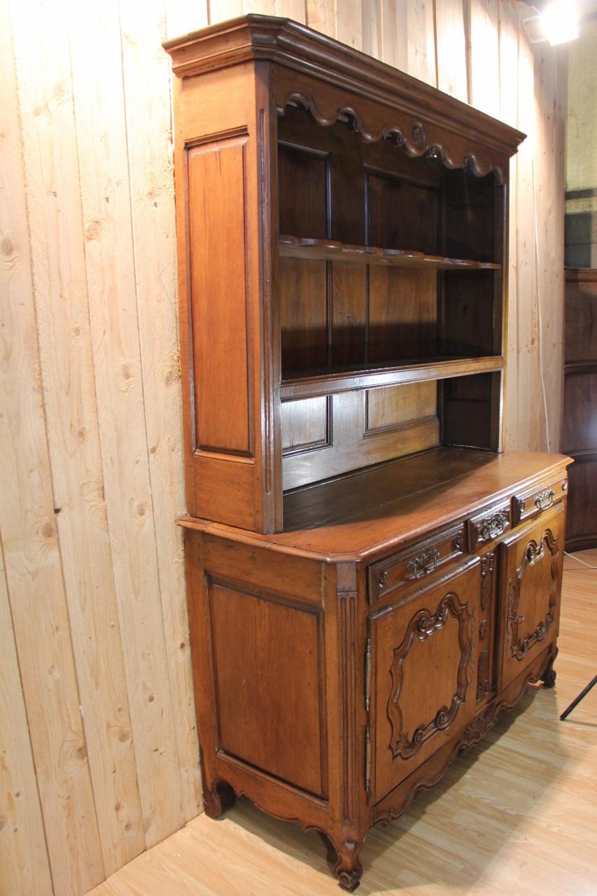 Small 18th Century Lorraine Dresser In Good Condition For Sale In Charmes, FR
