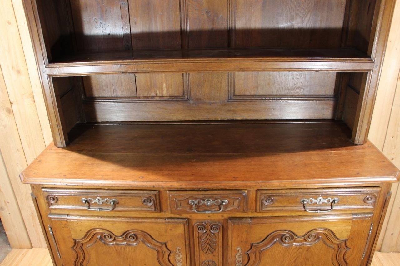 Small 18th Century Lorraine Dresser For Sale 2