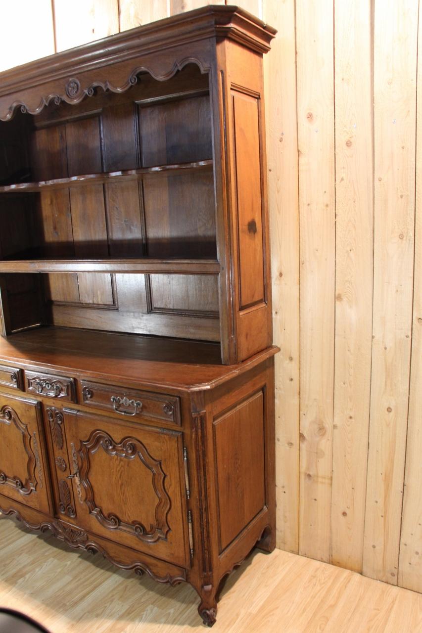 Small 18th Century Lorraine Dresser For Sale 3