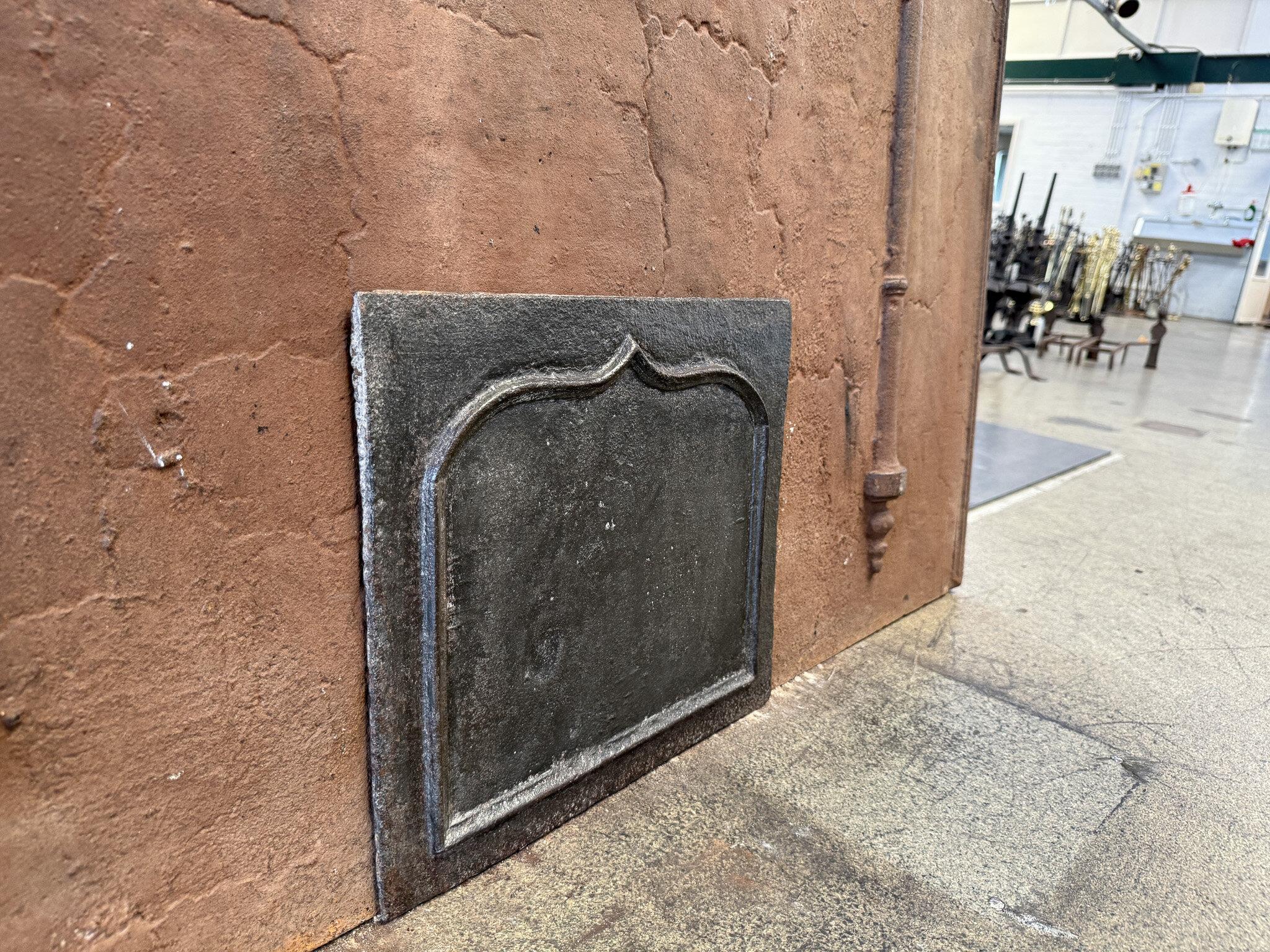 Small 18th Century Louis XV Period Fireback / Backsplash For Sale 1