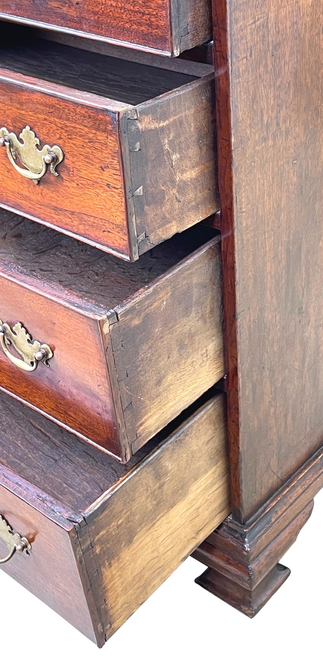 Small 18th Century Mahogany Chest In Good Condition For Sale In Bedfordshire, GB