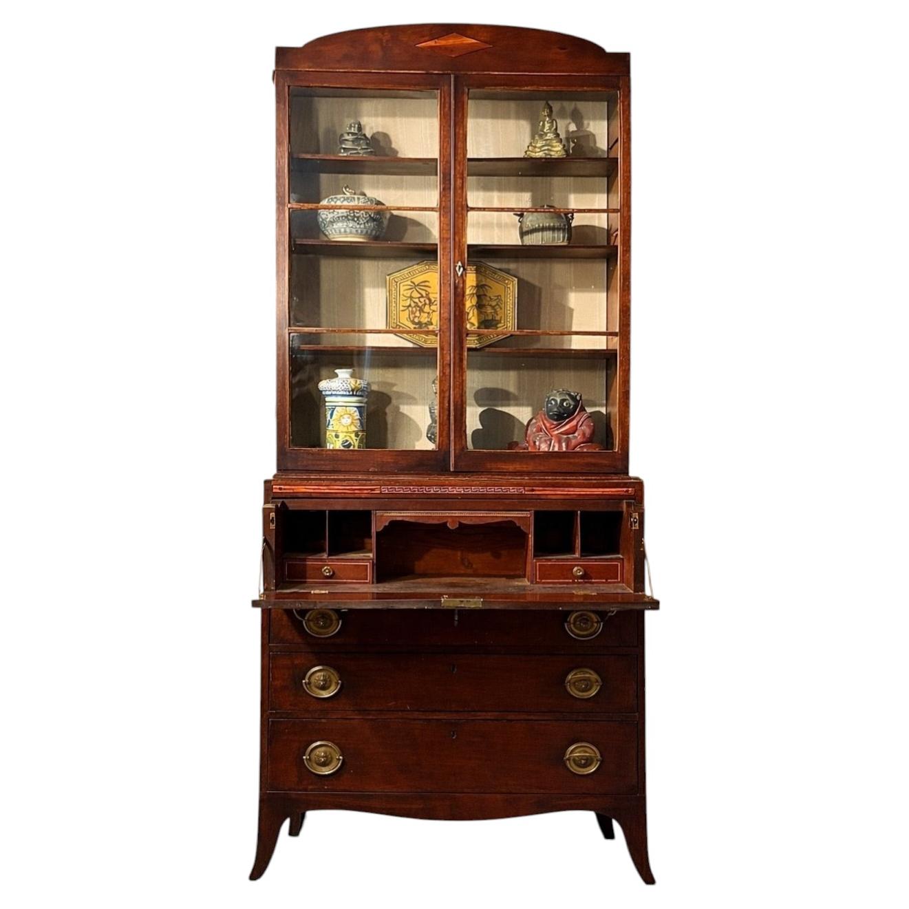 Piccola libreria secretaire in mogano del XVIII secolo