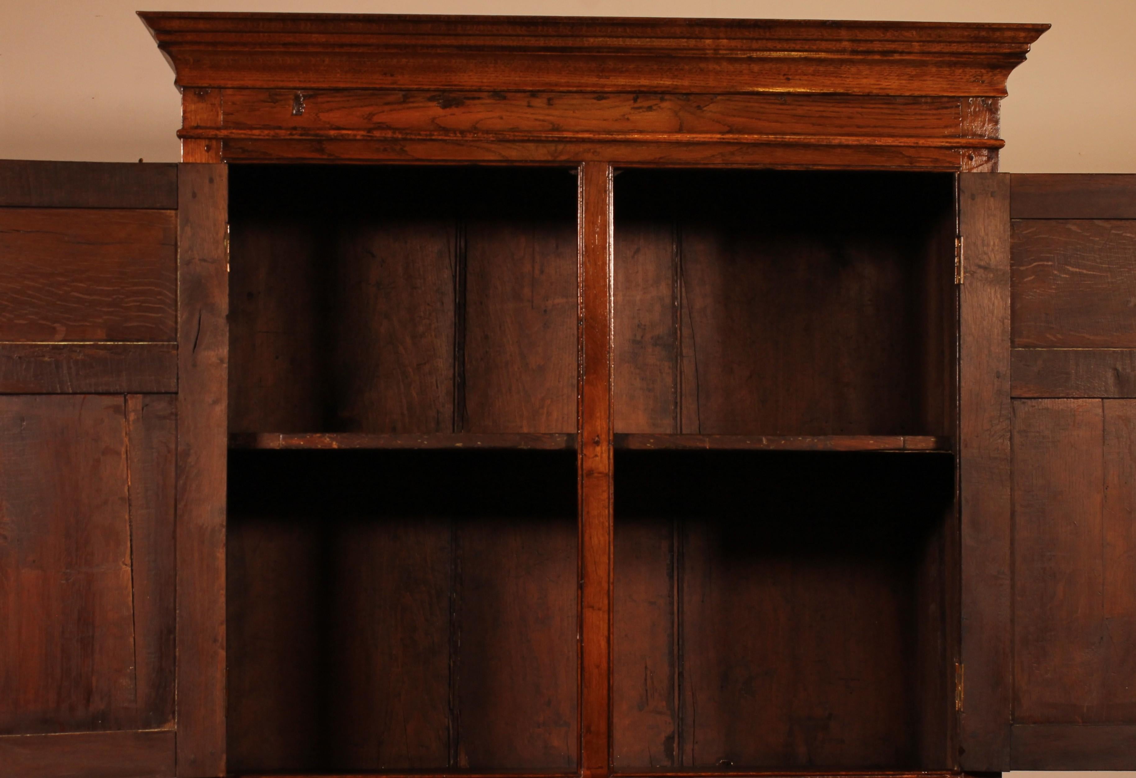 Britannico Piccola pressa per biancheria in Oak del XVIII secolo in vendita