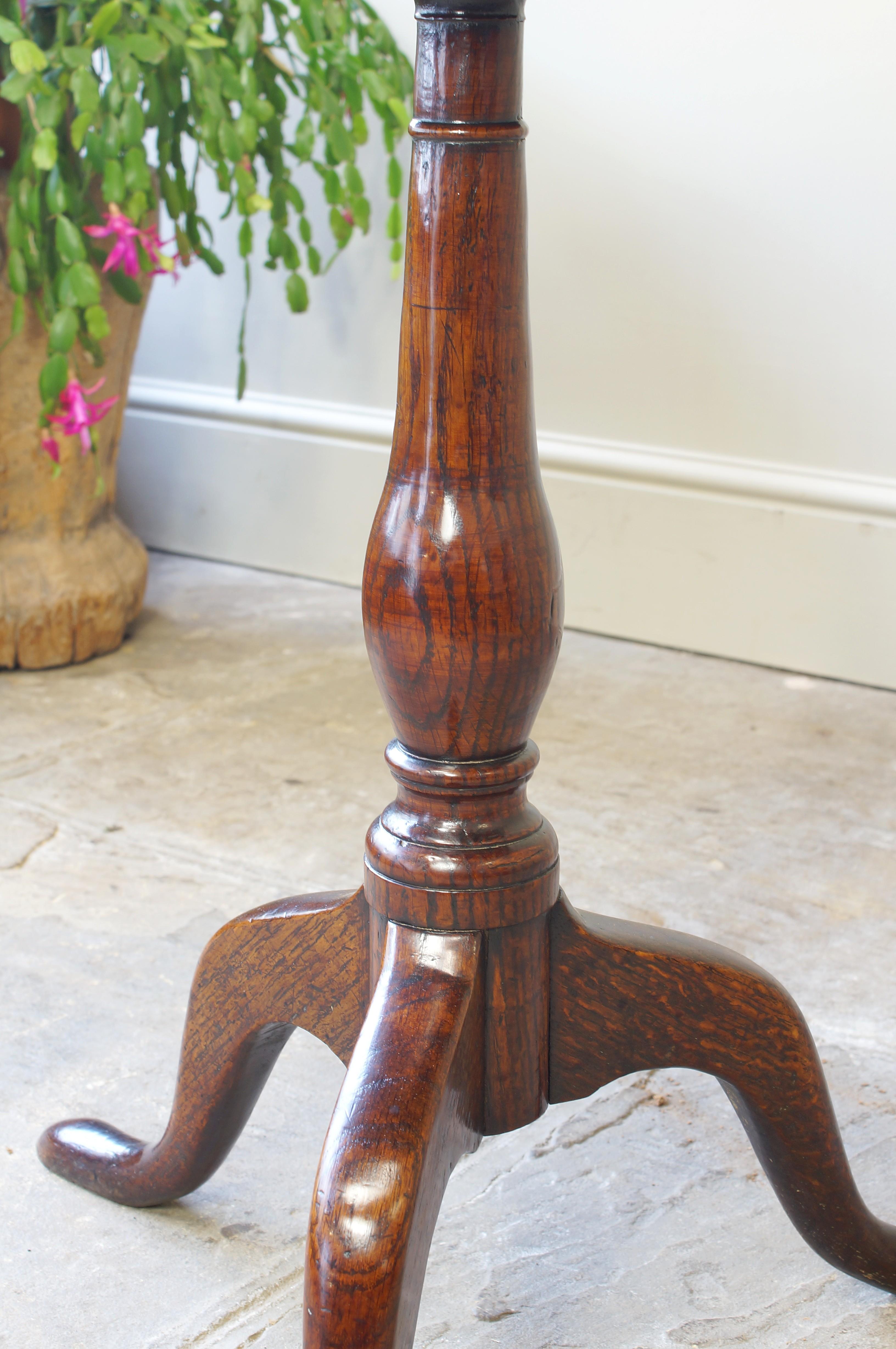 Small 18th Century Oak Tripod Table For Sale 6