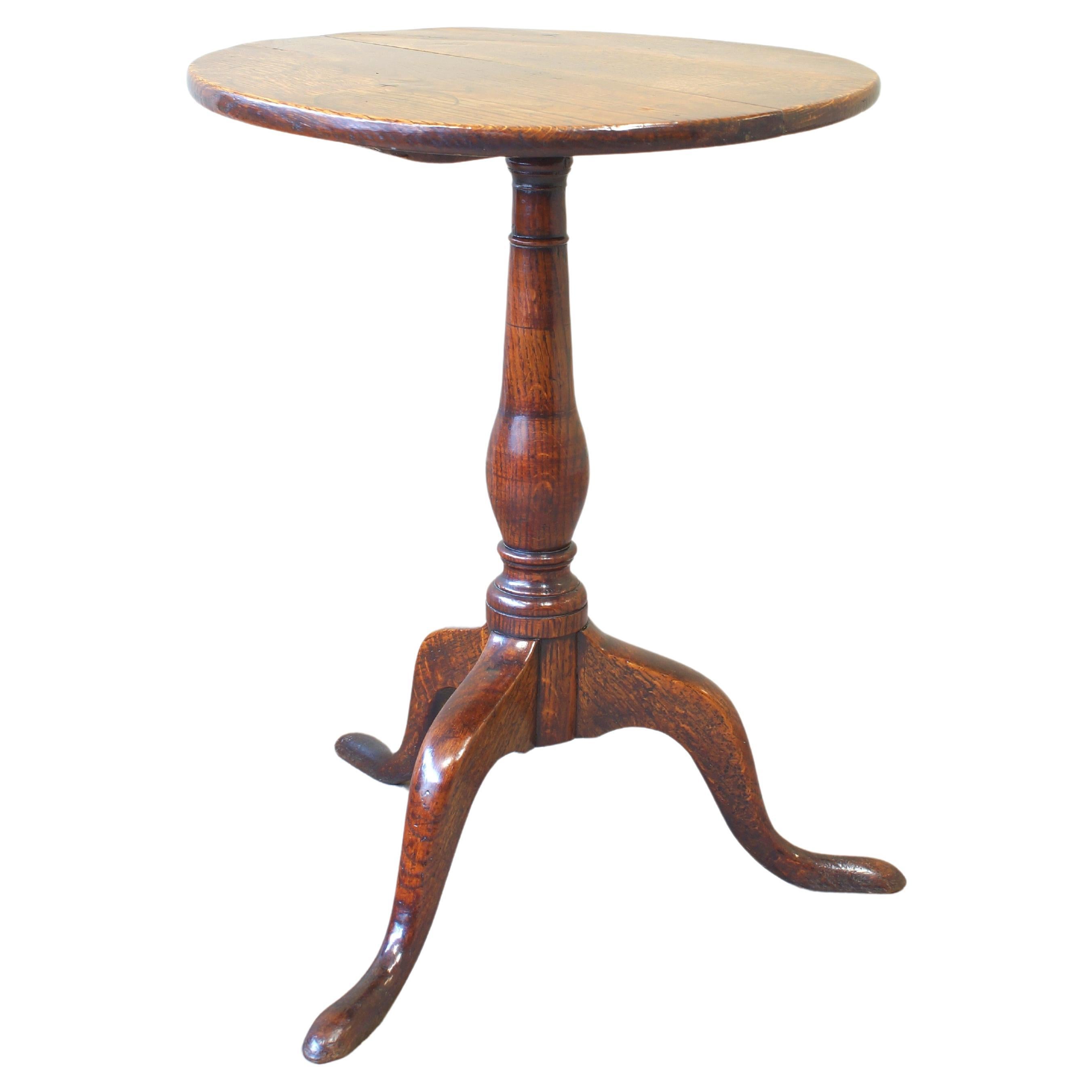 Small 18th Century Oak Tripod Table For Sale