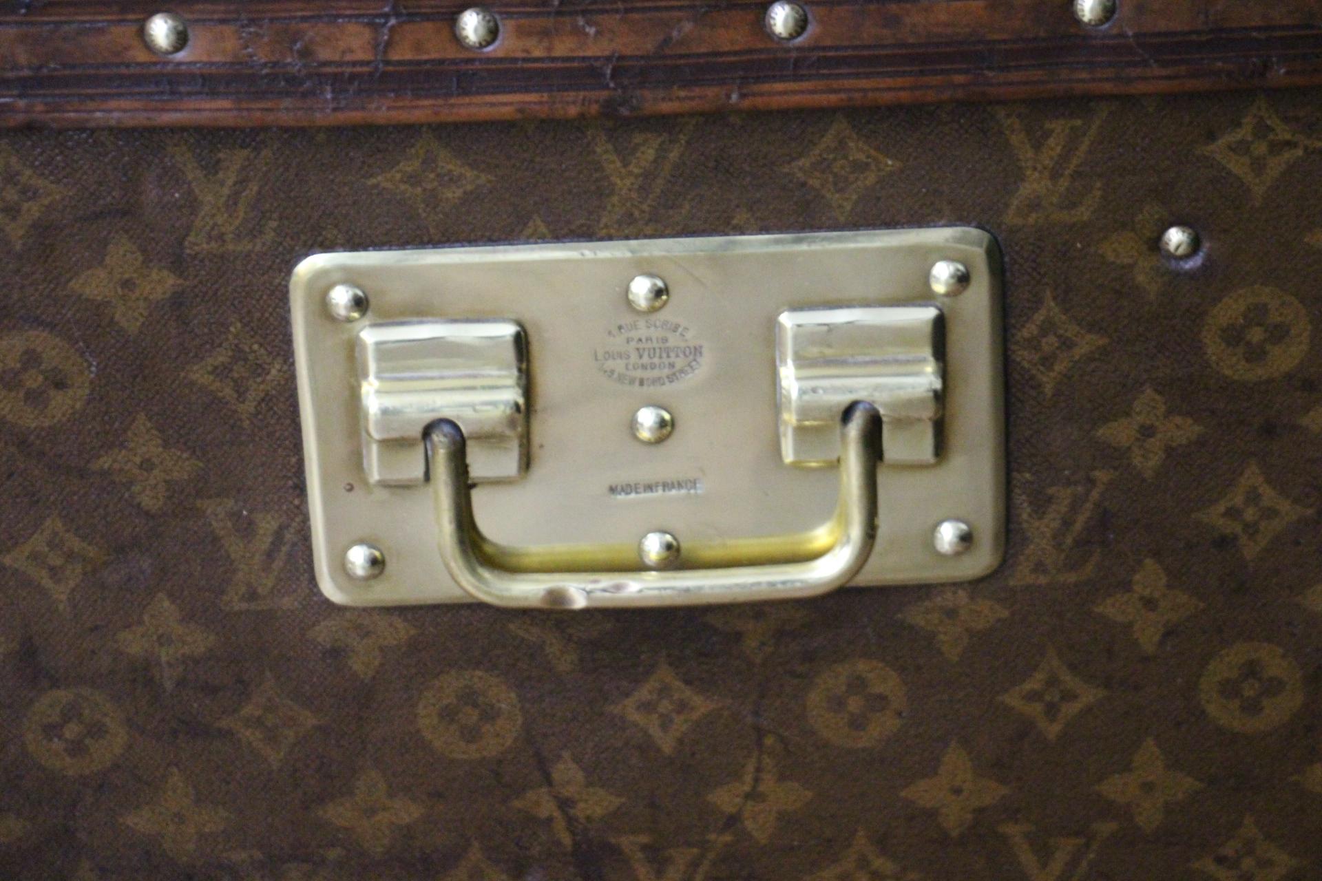 Early 20th Century Small 1920s Louis Vuitton Monogram Steamer Trunk  , 60 cm Vuitton Trunk For Sale