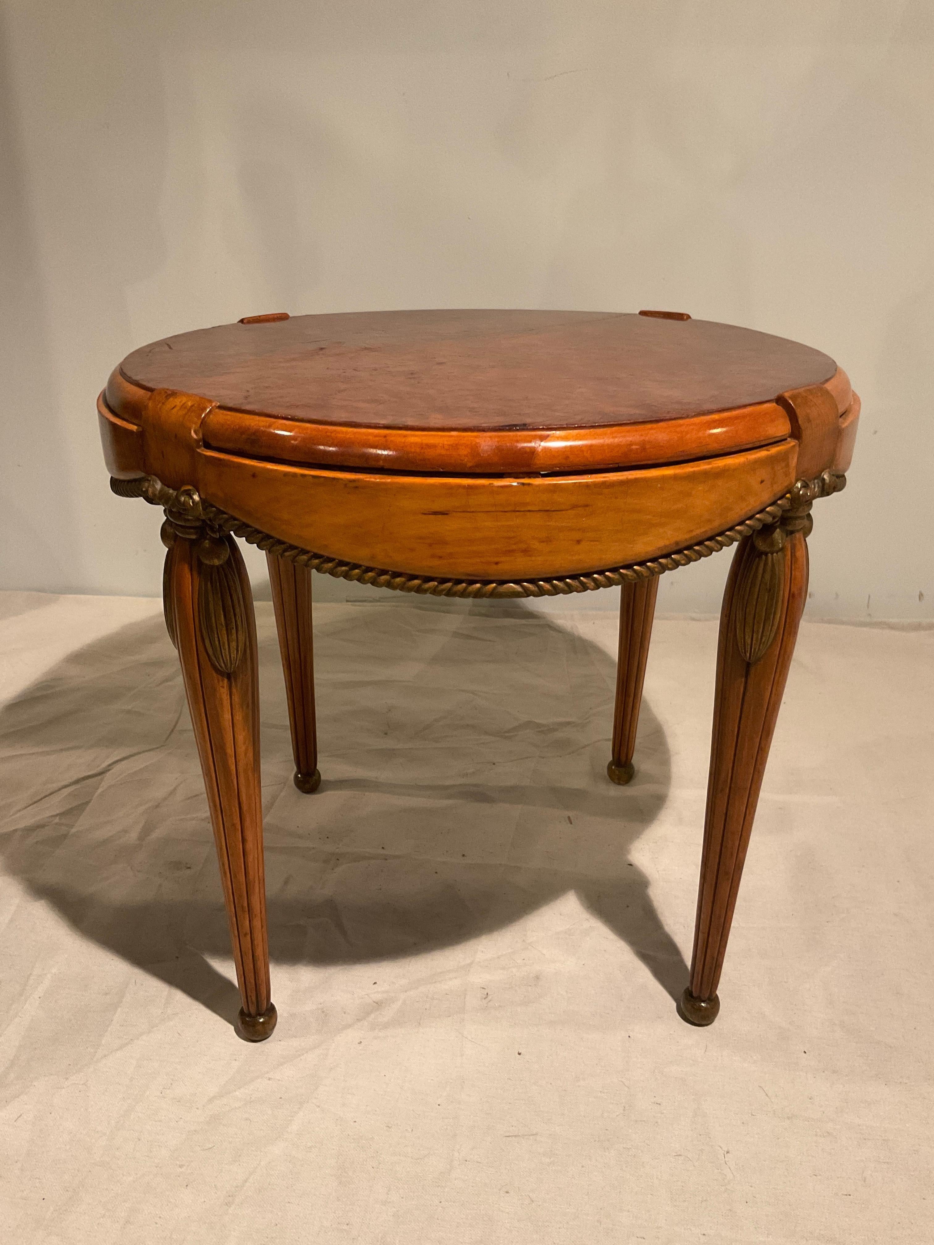 Small 1930s French Burl Wood Tassel Rope Side Table In Good Condition For Sale In Tarrytown, NY