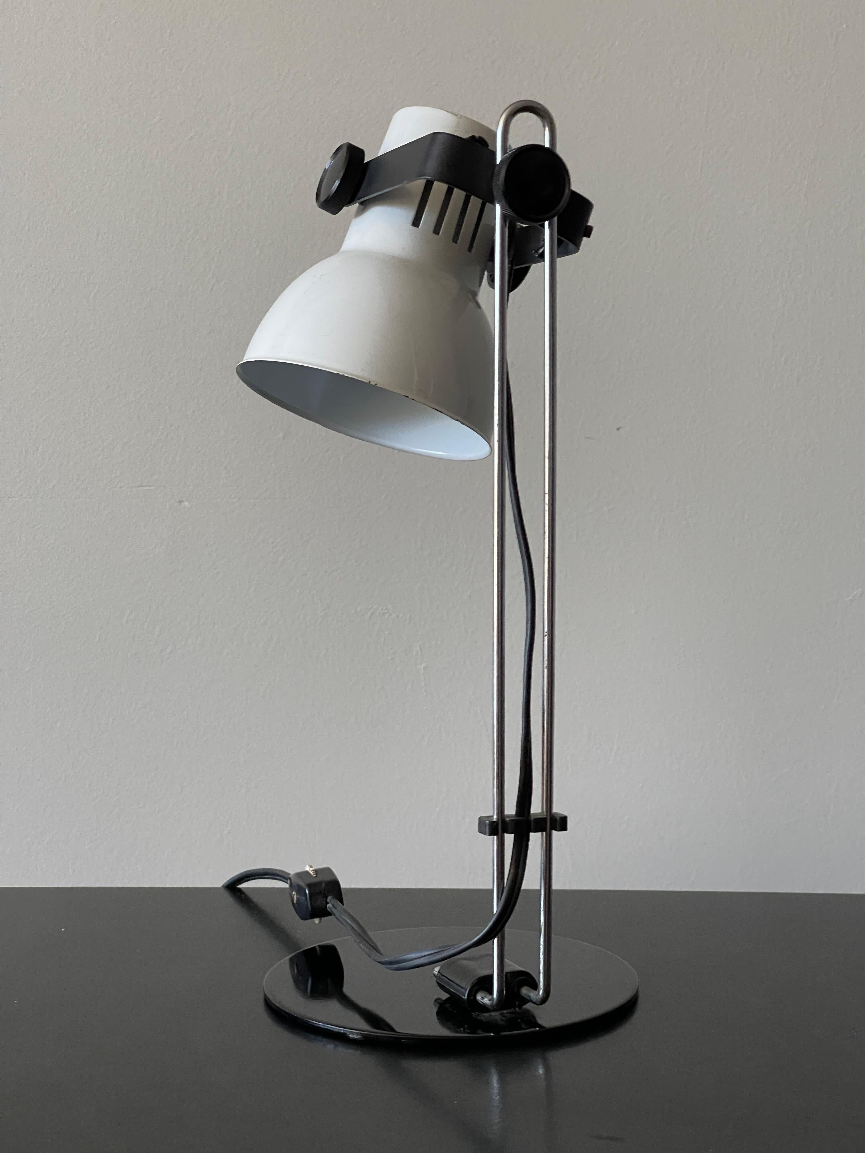 Small 1960’s Architectural Articulating Desk Lamp 3