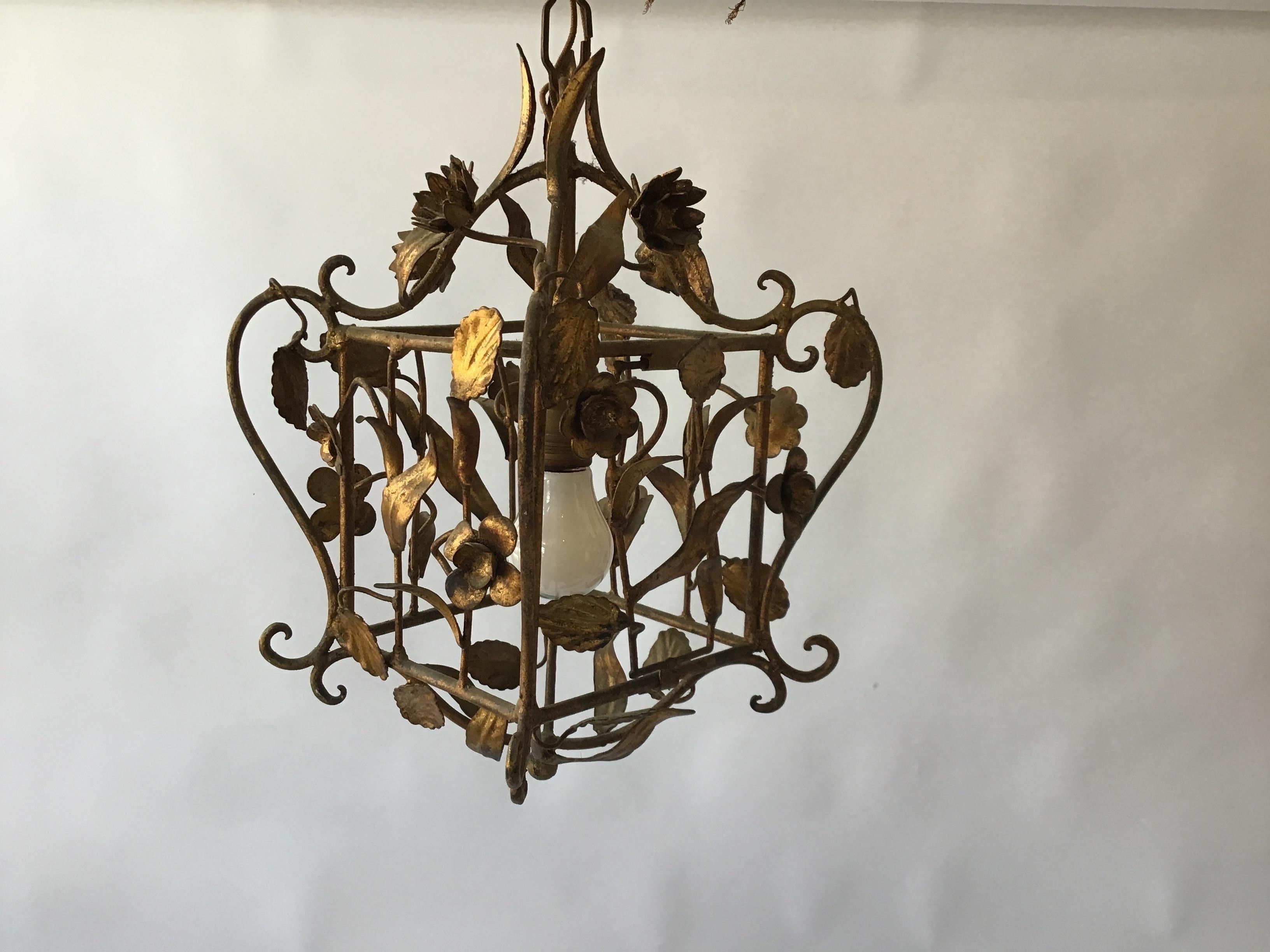 Small 1960s Gilt Iron Italian Floral Fixture In Good Condition In Tarrytown, NY
