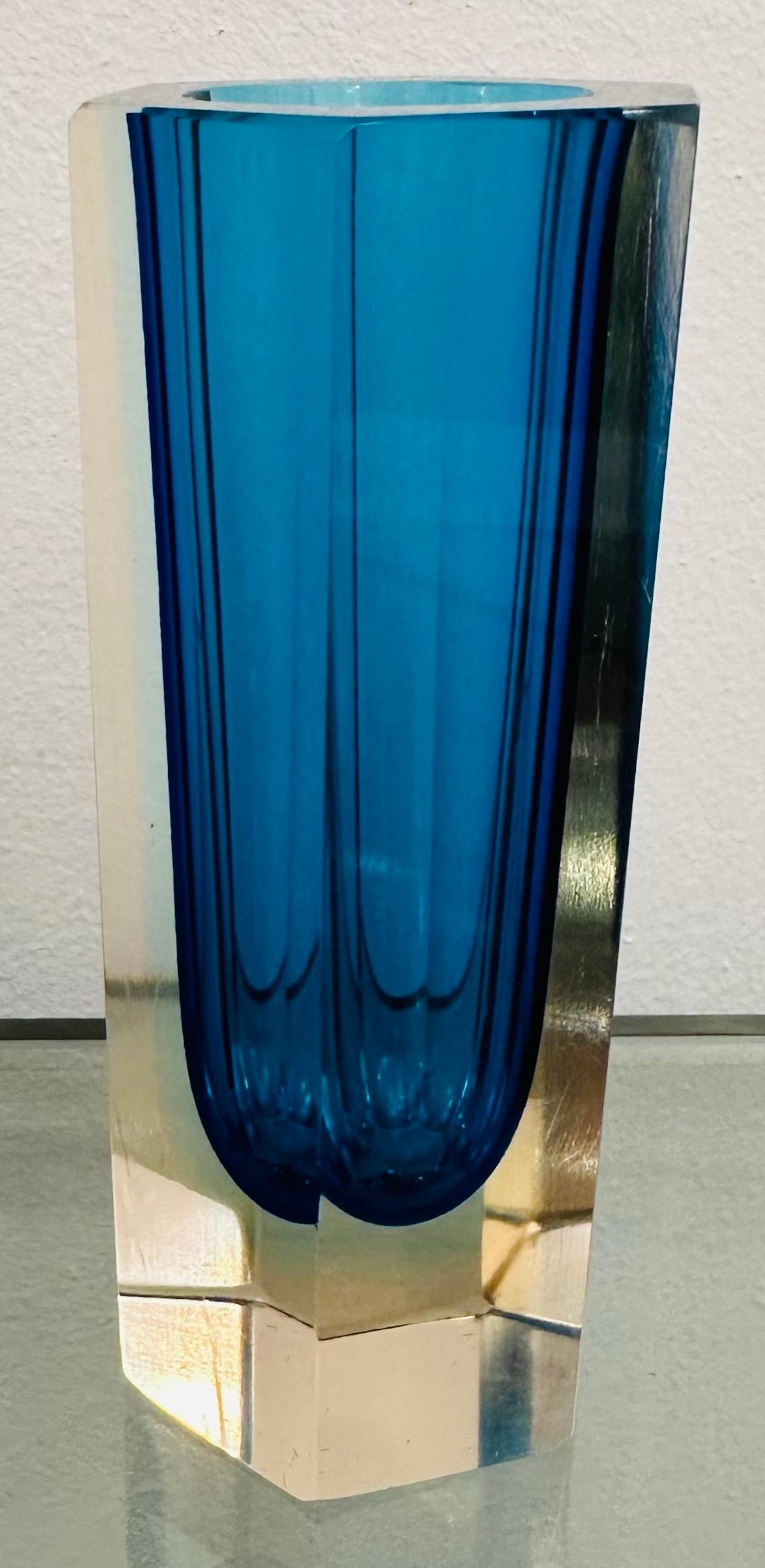 Small 1960s Hexagonal Italian Murano Turquoise & Clear Glass Vase For Sale 1