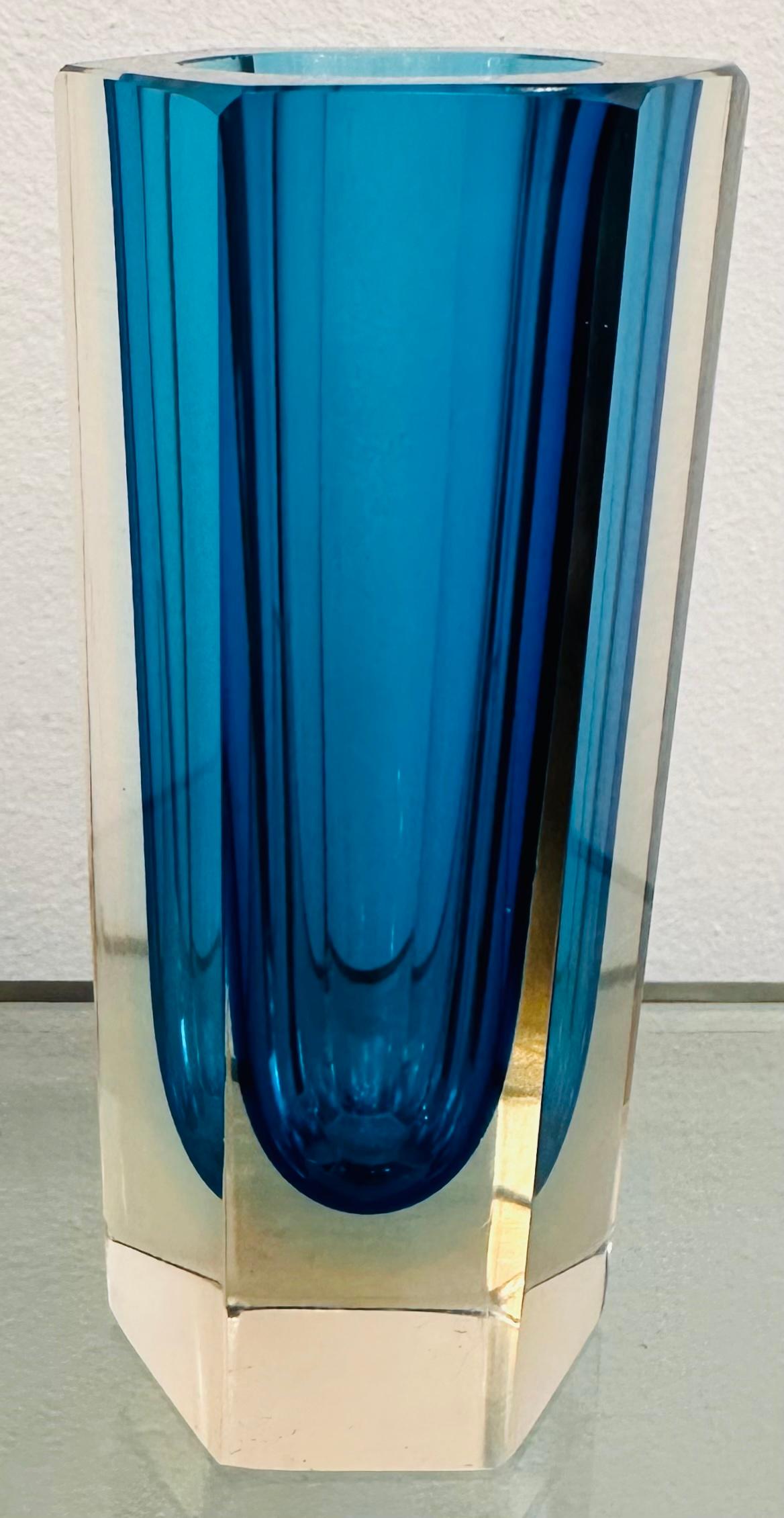Small 1960s Hexagonal Italian Murano Turquoise & Clear Glass Vase For Sale 2
