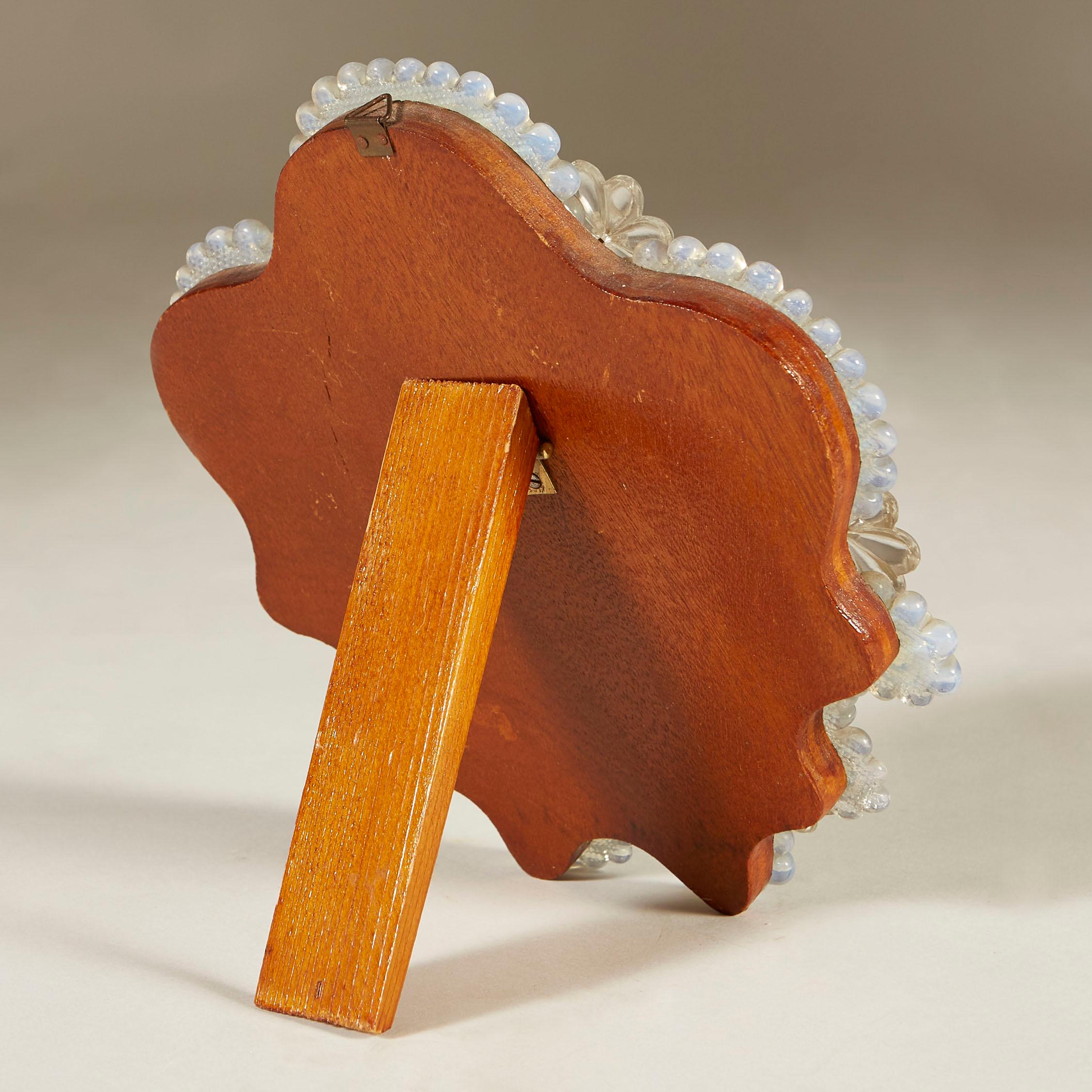 Small 1960s Italian Venetian Murano flower and etched glass table/wall mirror For Sale 1
