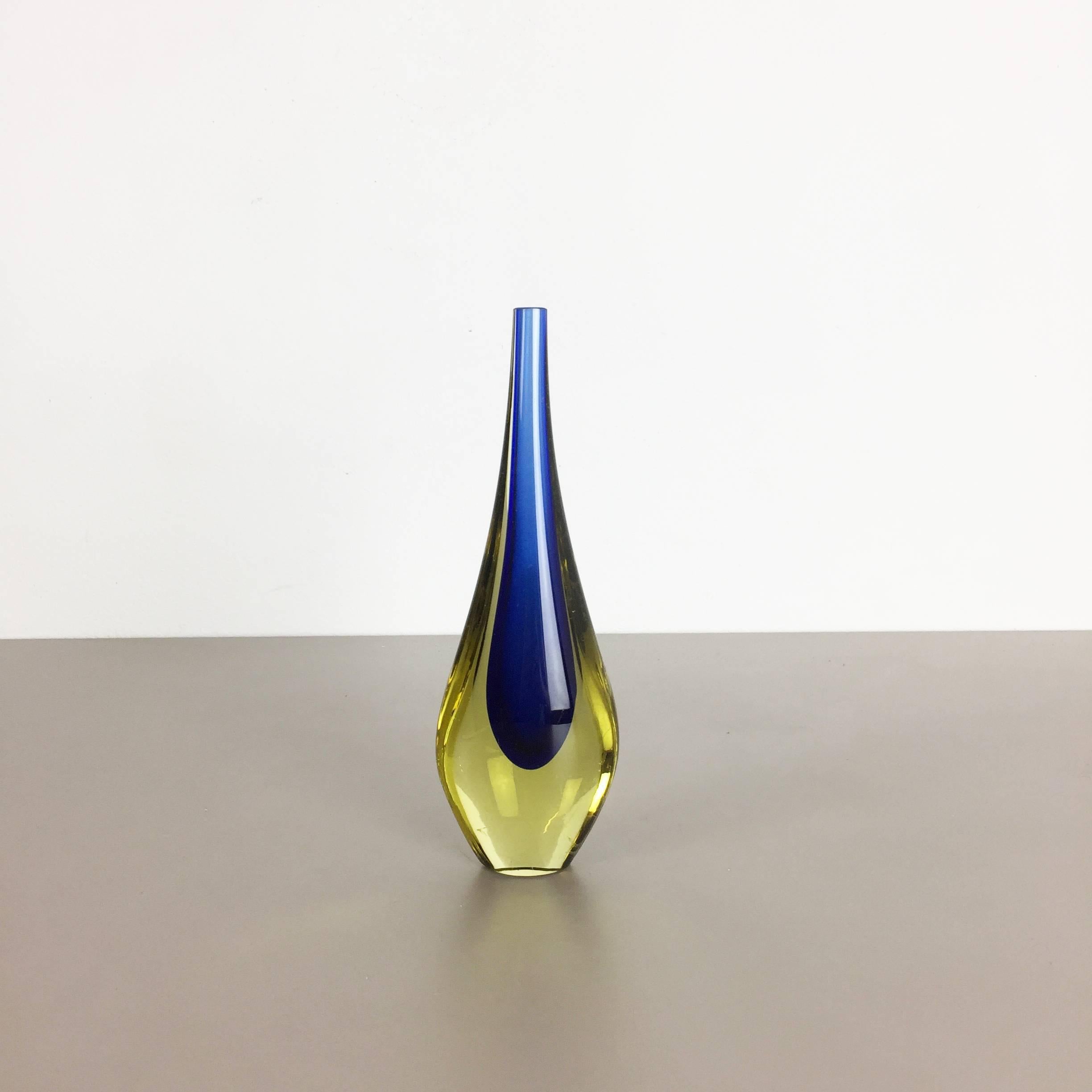 Mid-Century Modern Small 1960s Murano Glass Sommerso Single-Stem Vase by Flavio Poli, Italy