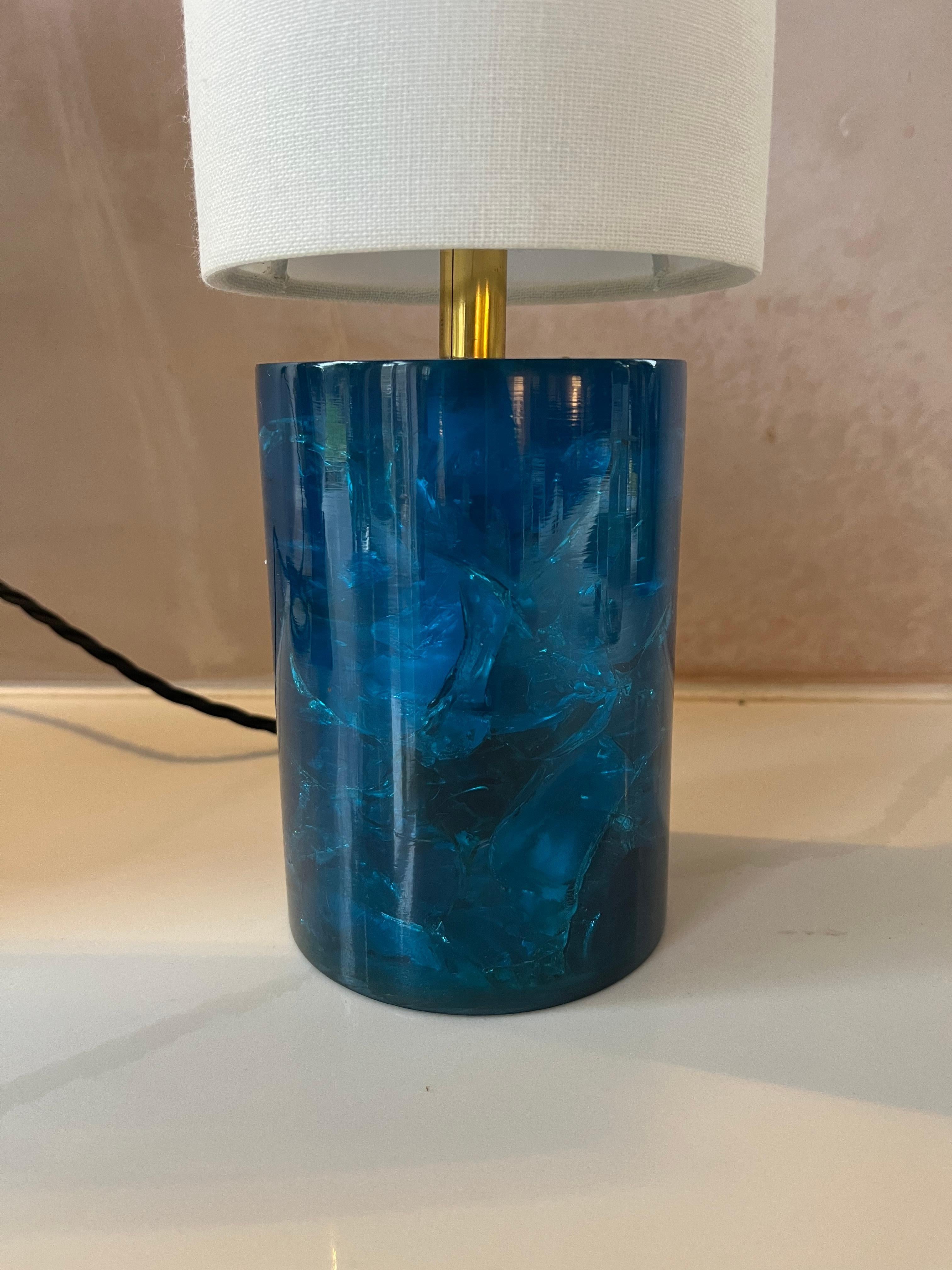 20th Century Small 1960’s resin table lamp For Sale