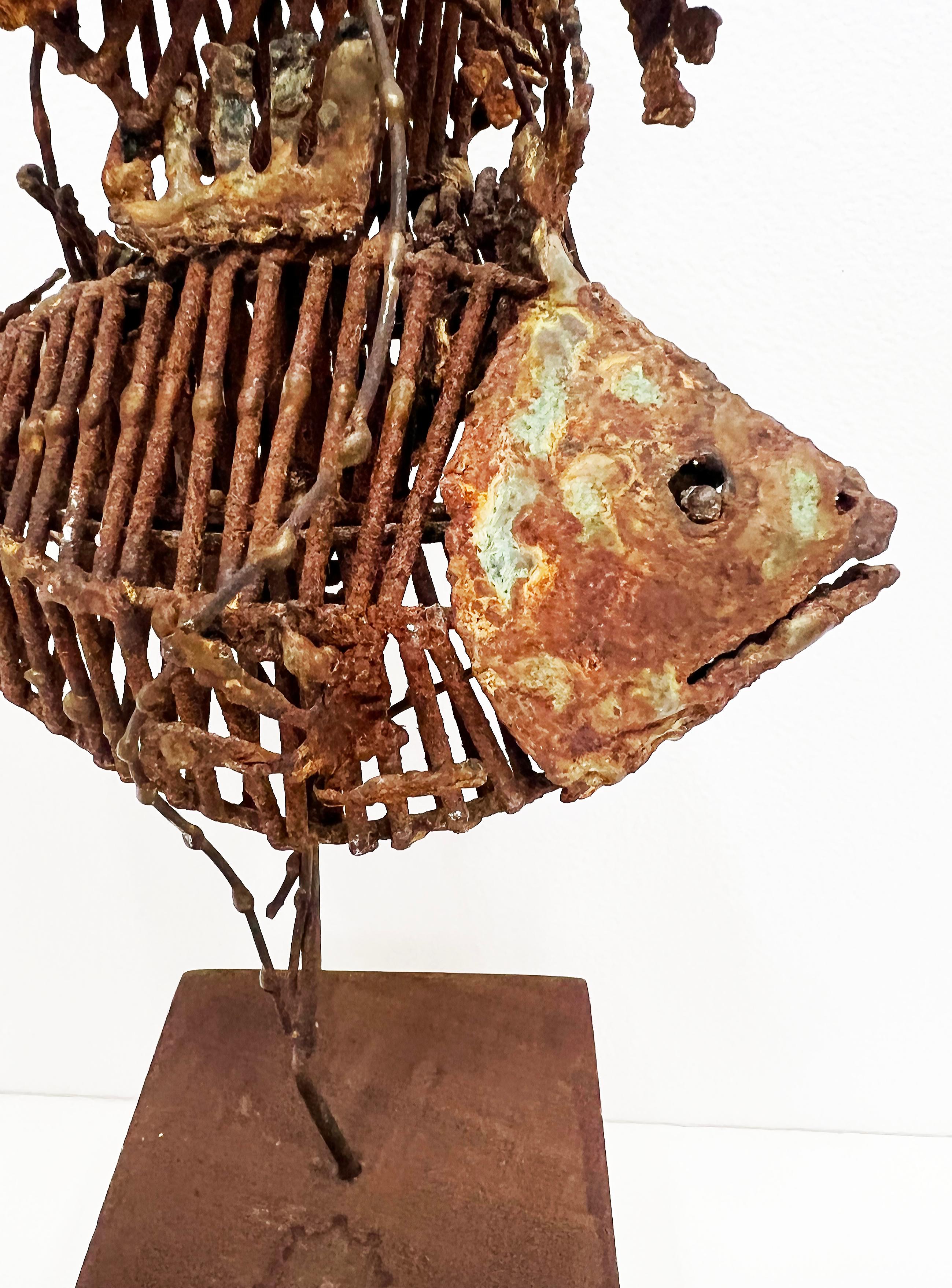 Small 1970s Brutalist Fish Bones Tabletop Sculpture on a Wood Base For Sale 3