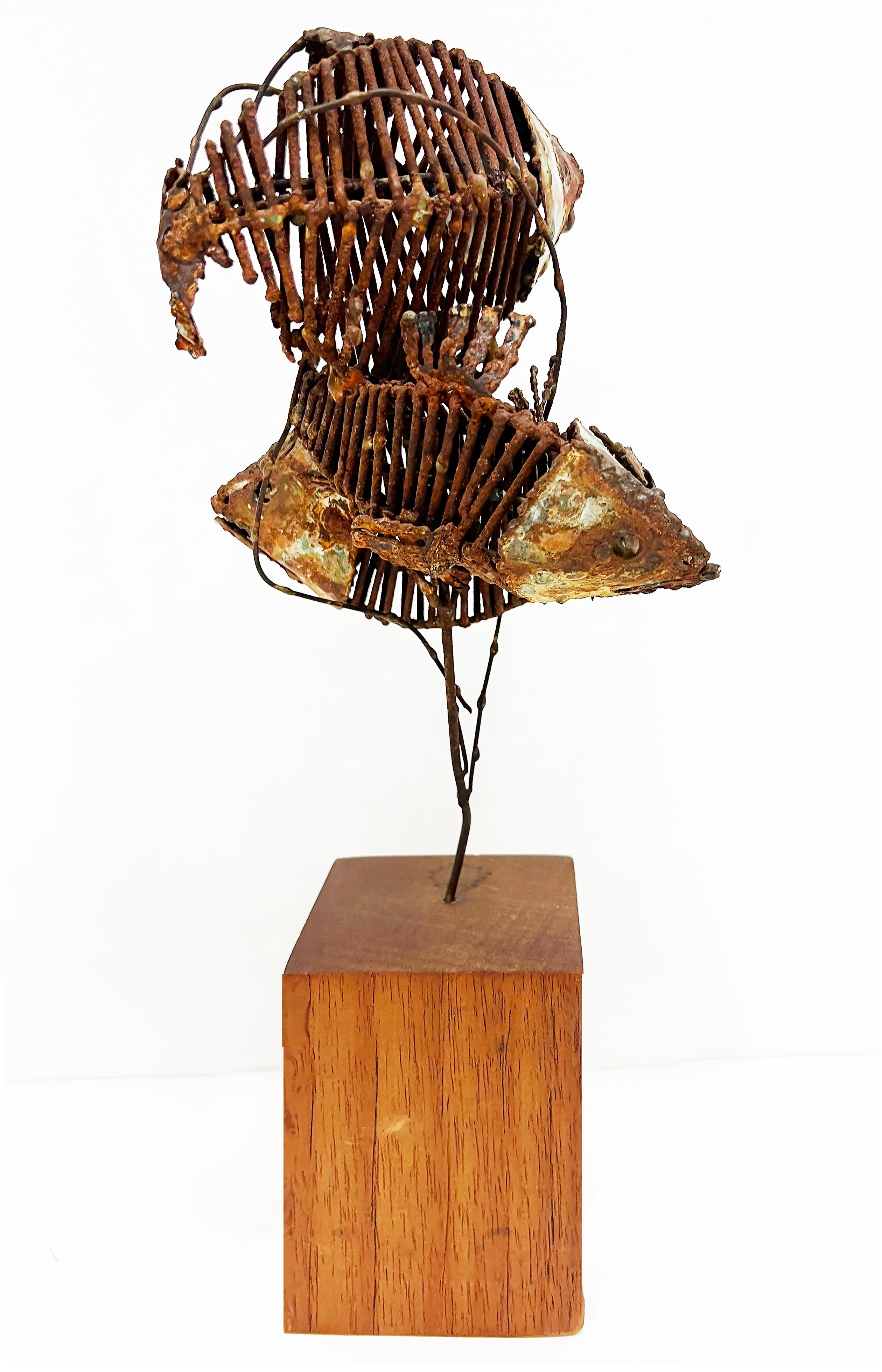 Small 1970s Brutalist Fish Bones Tabletop Sculpture on a Wood Base For Sale 4